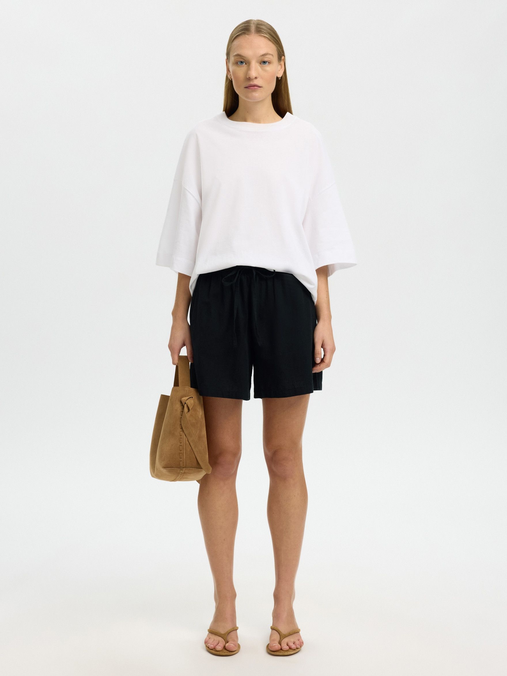SELECTED FEMME SHORT