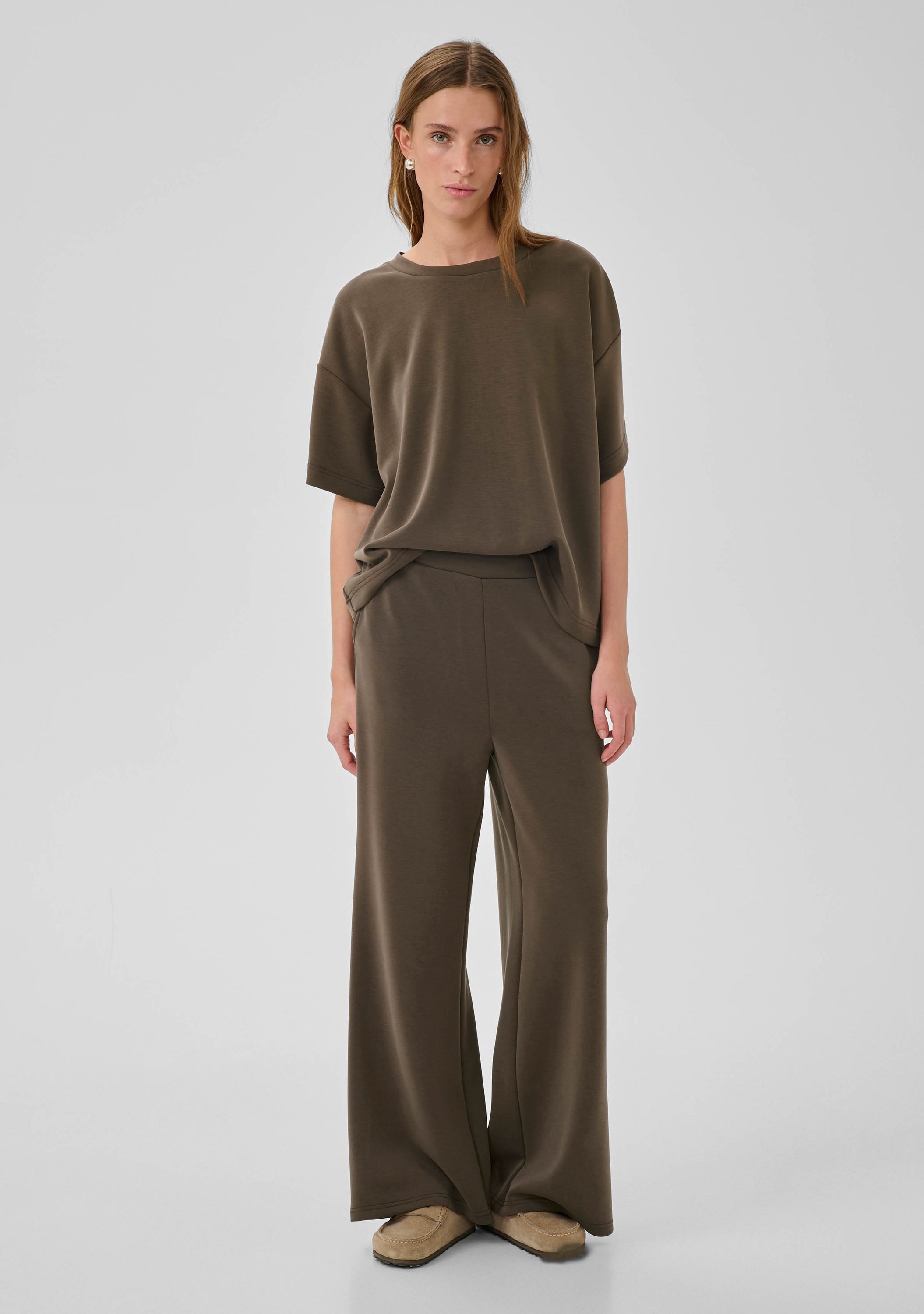 MY ESSENTIAL WARDROBE PANTALON