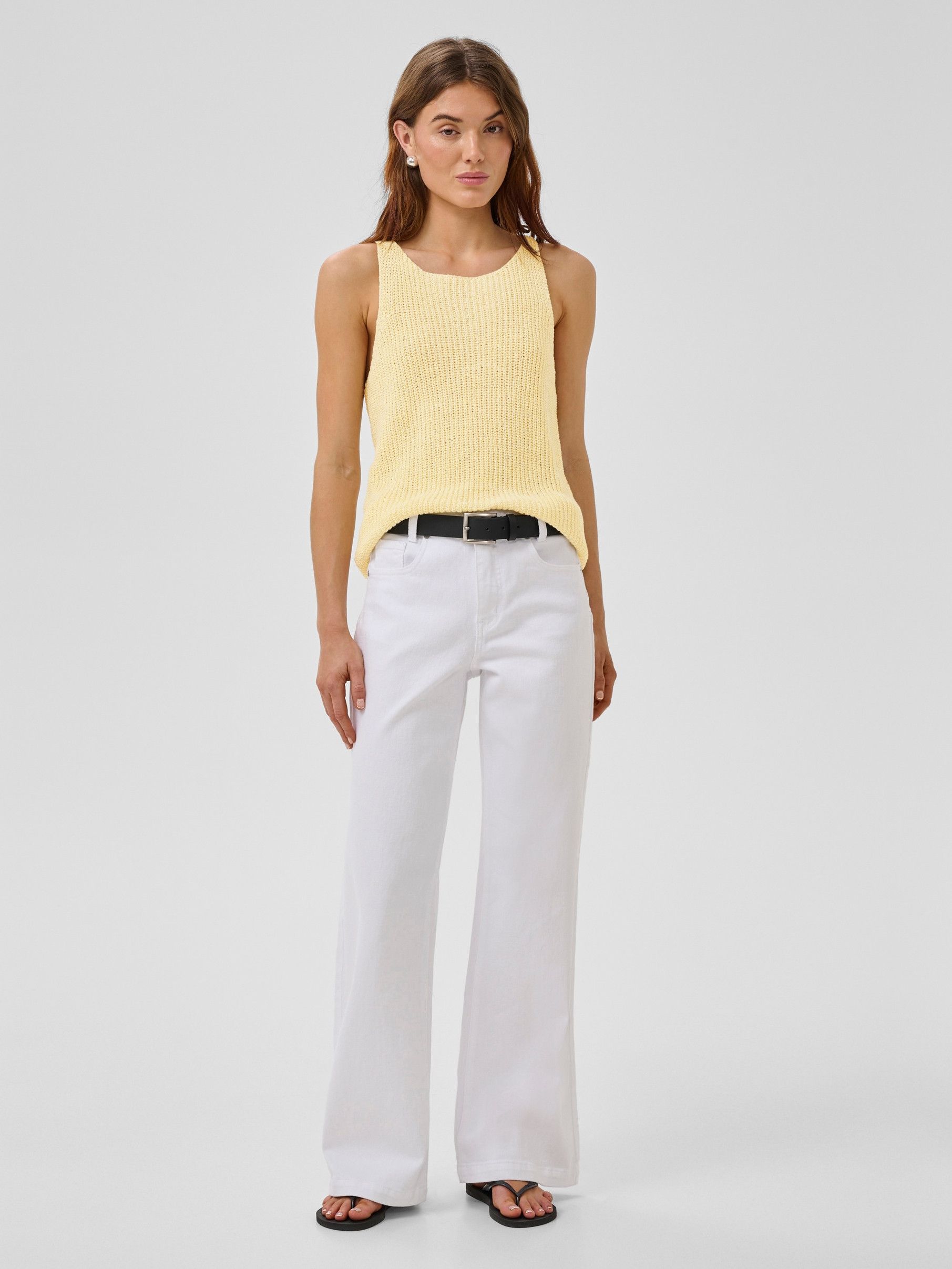 MY ESSENTIAL WARDROBE TOP