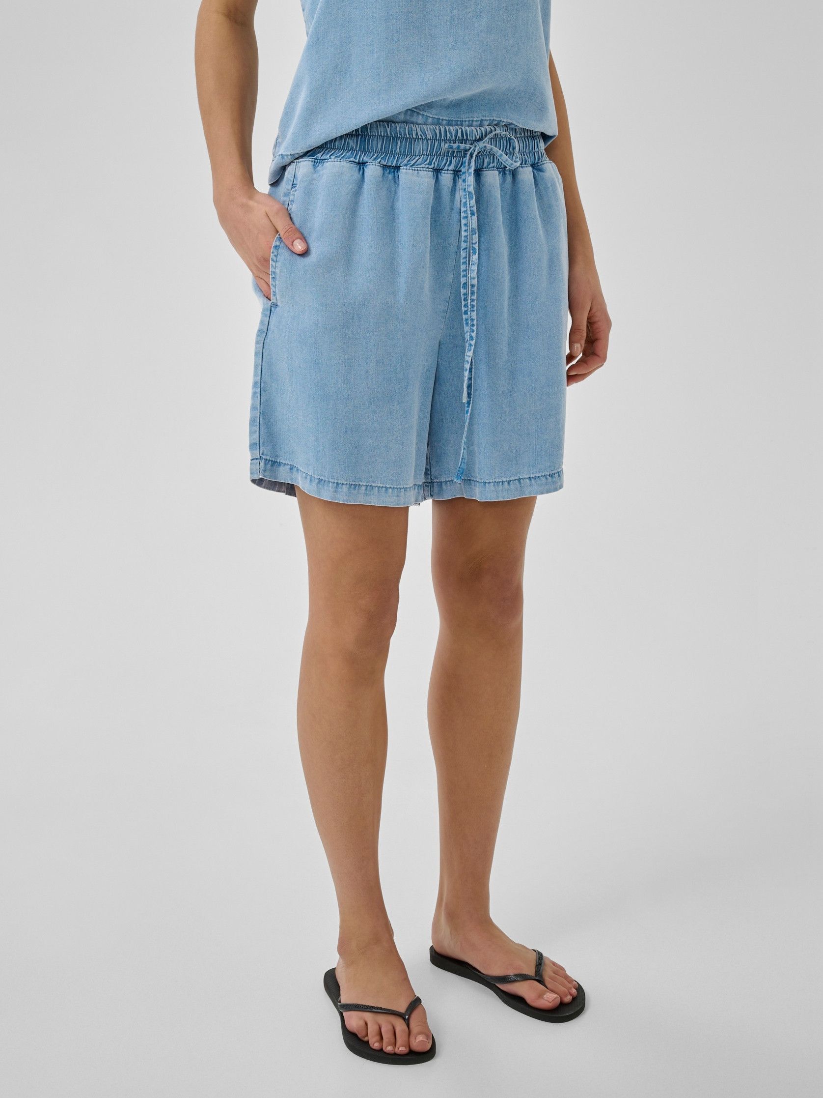 MY ESSENTIAL WARDROBE - SHORT - Blauw