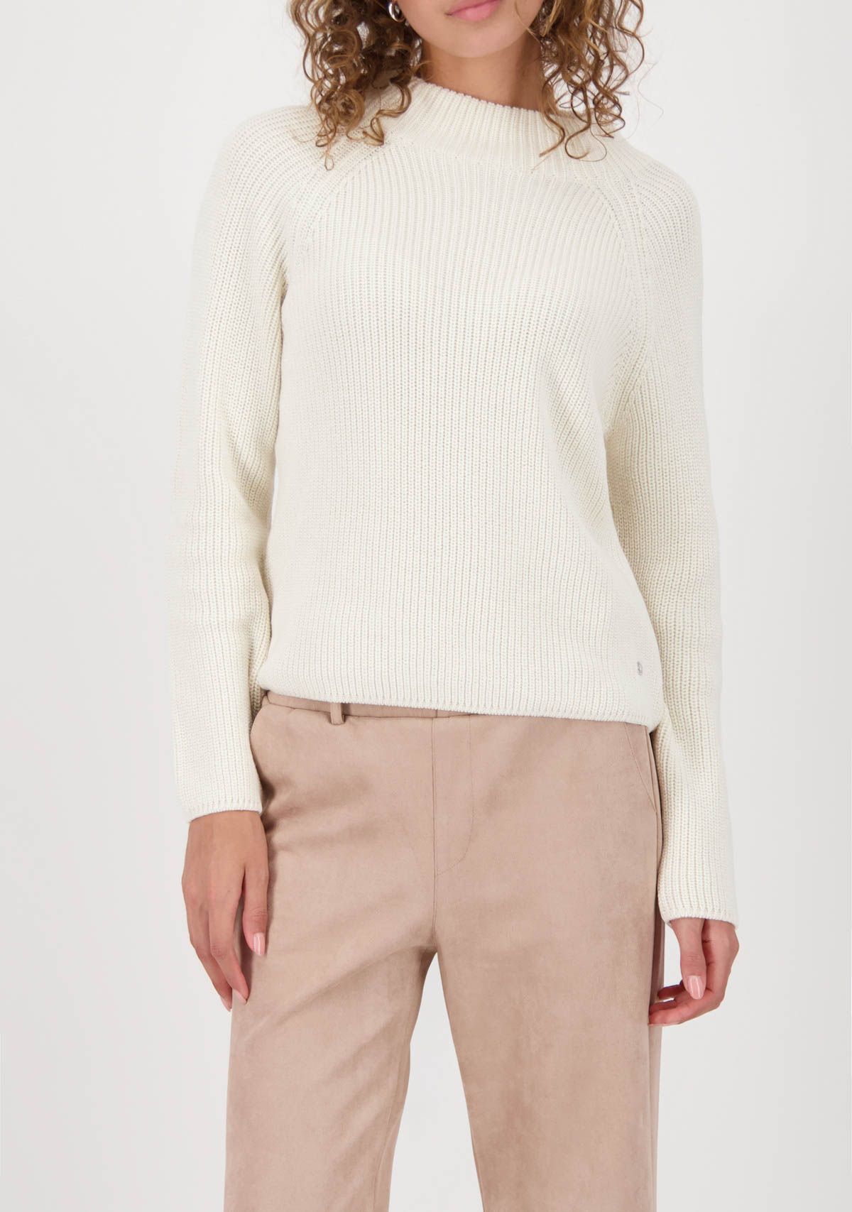 MONARI TRUI MONARI TRUI