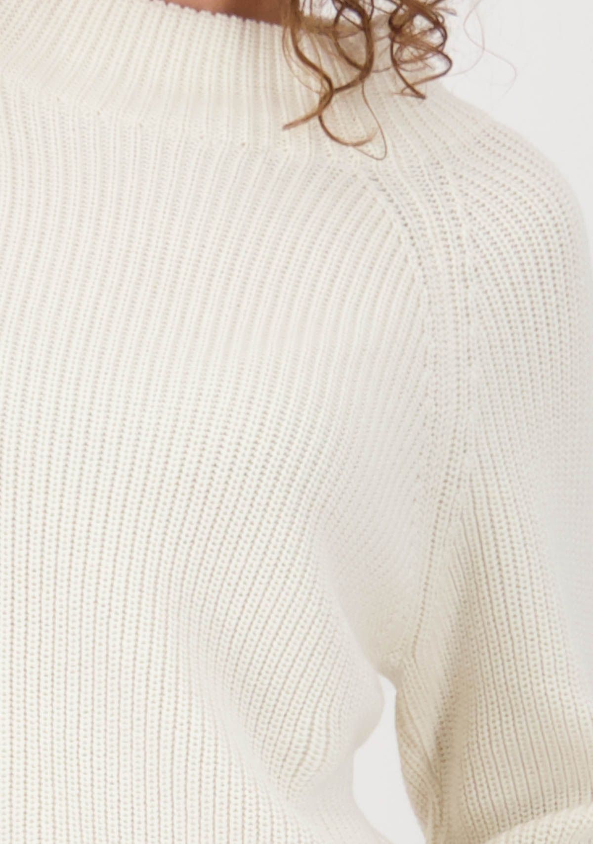 MONARI TRUI MONARI TRUI