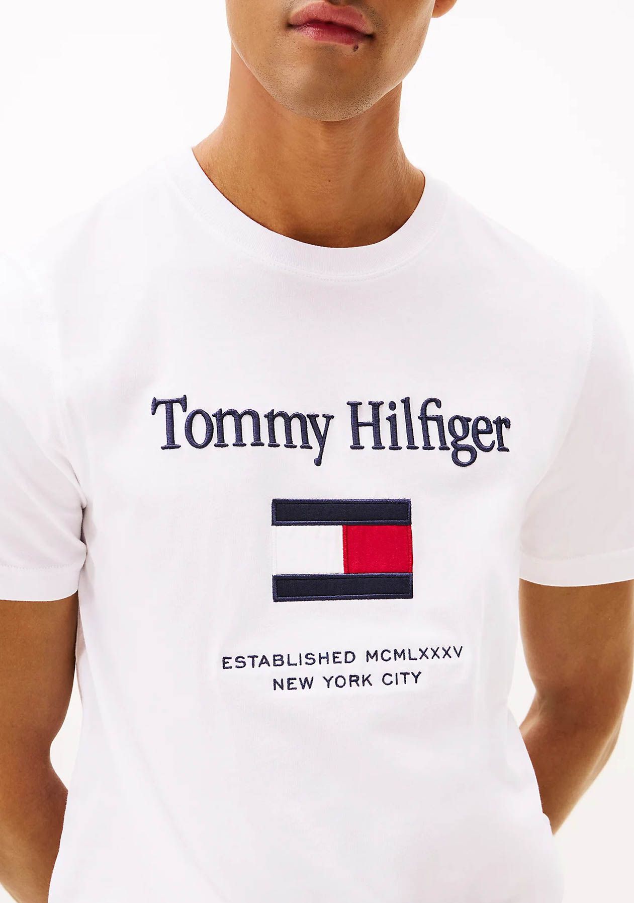 TOMMY HILFIGER TSHIRT