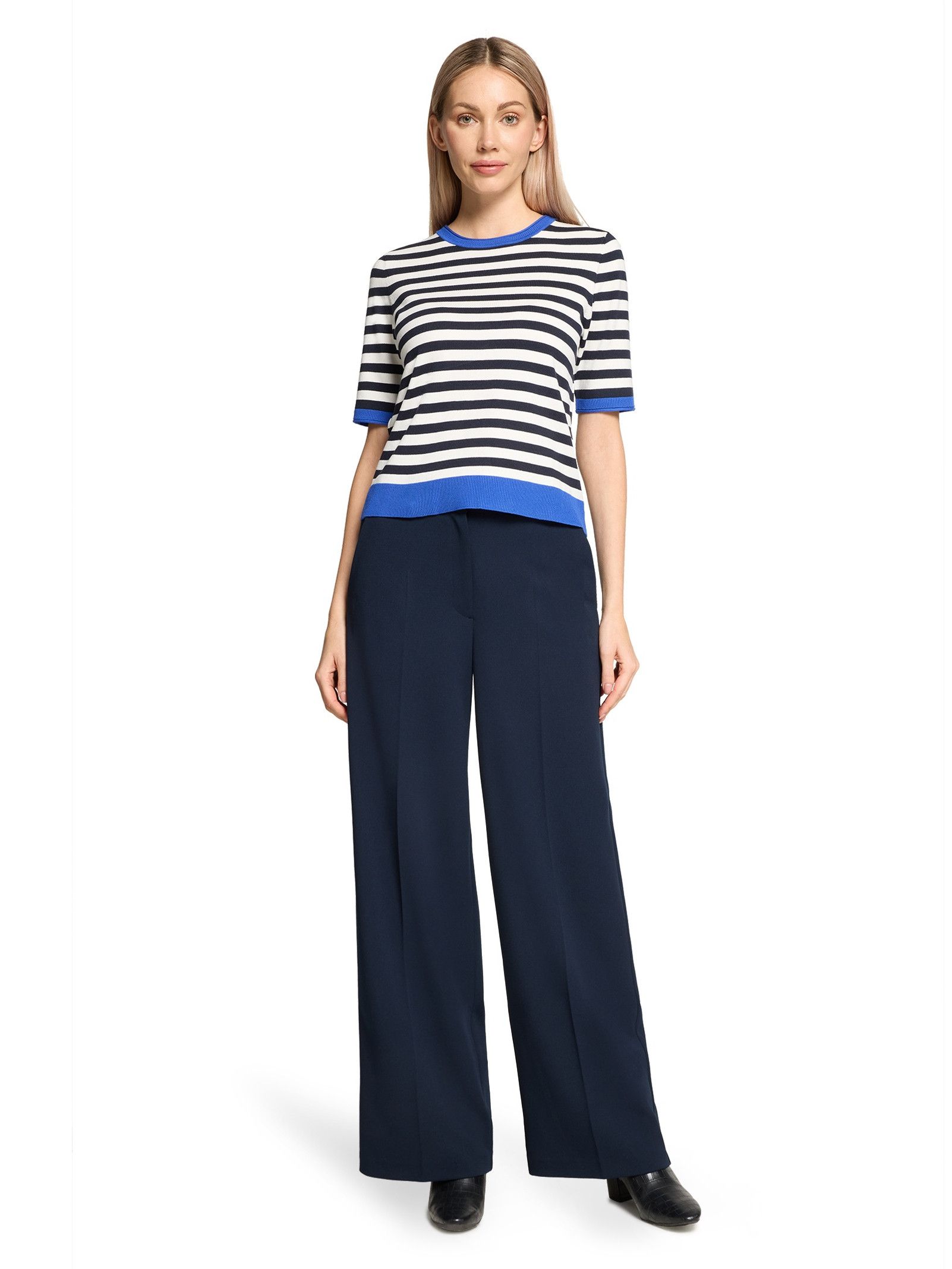 BETTY BARCLAY TRUI KORTE MOUW