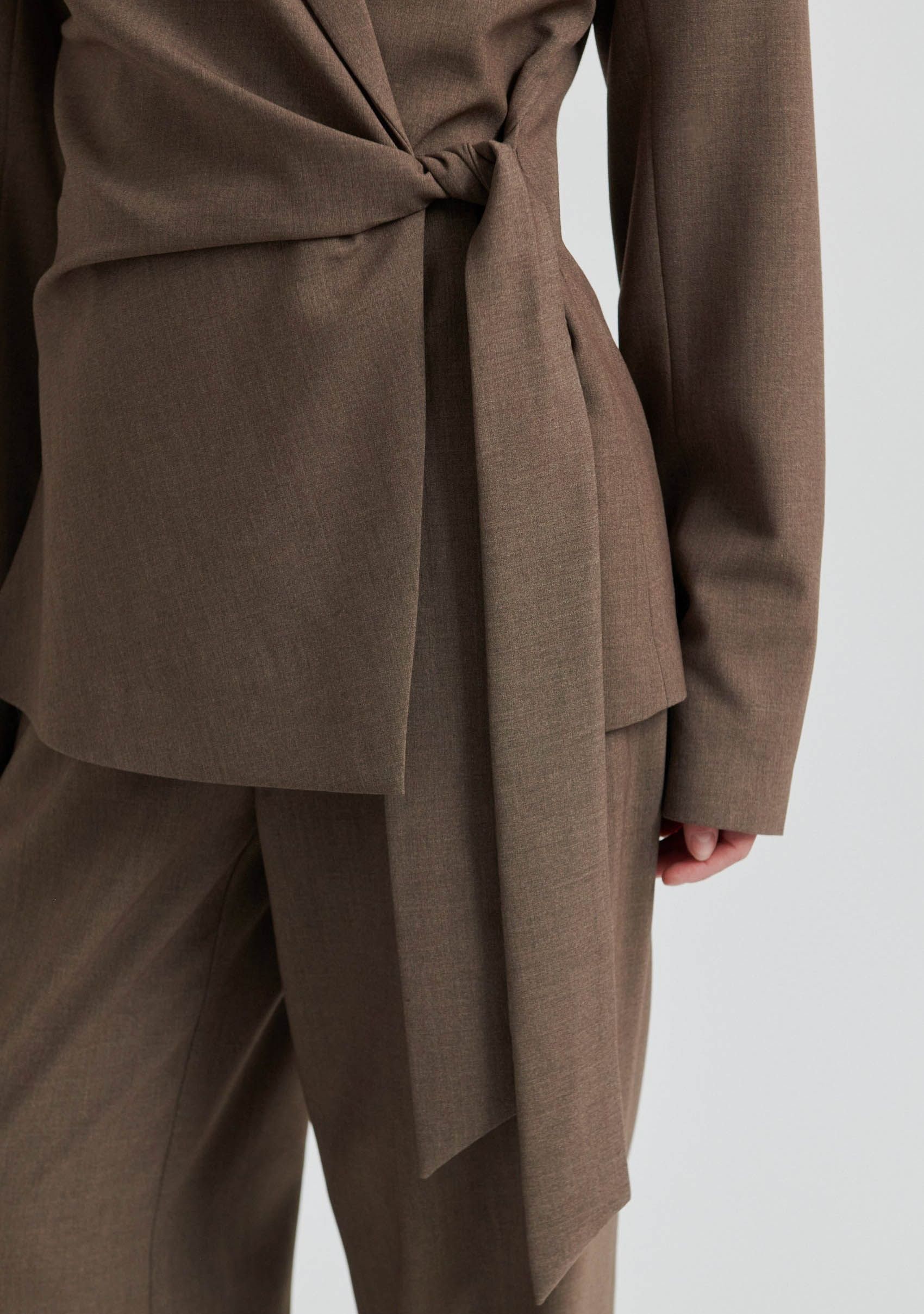 SECOND FEMALE BLAZER