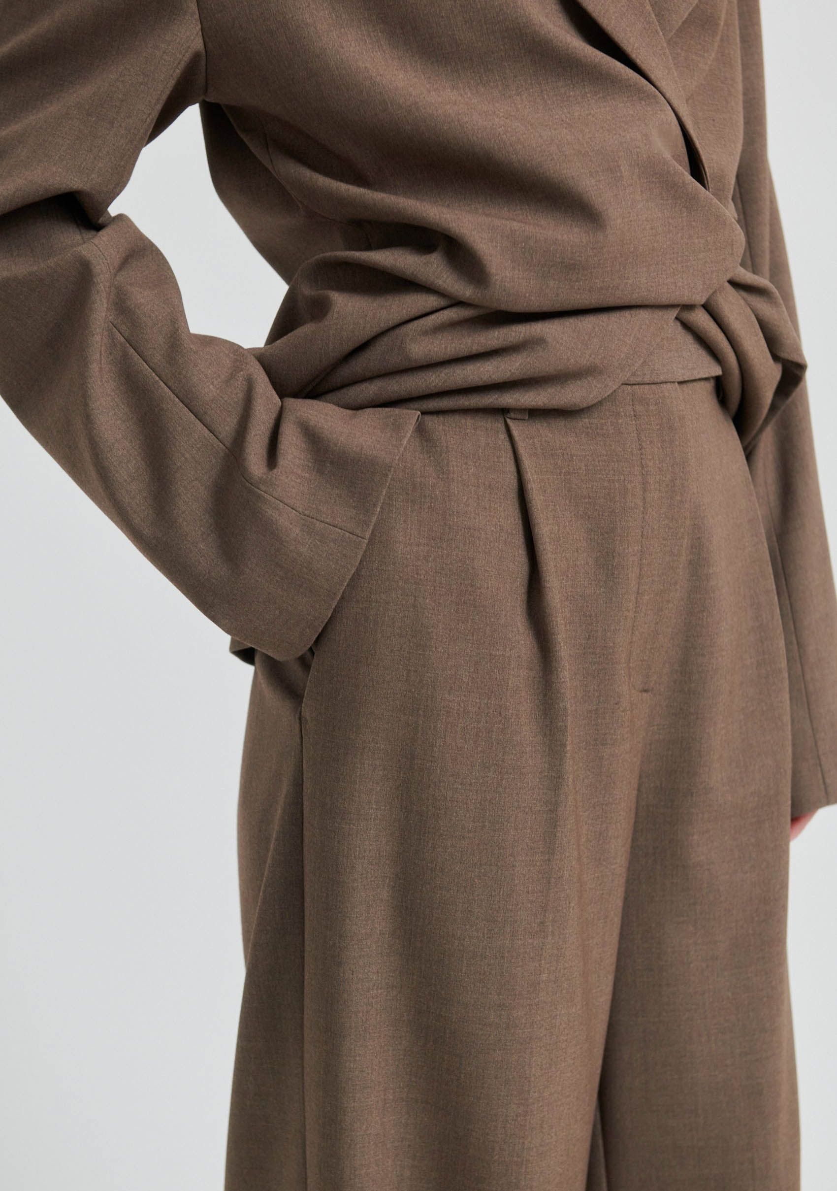 SECOND FEMALE PANTALON