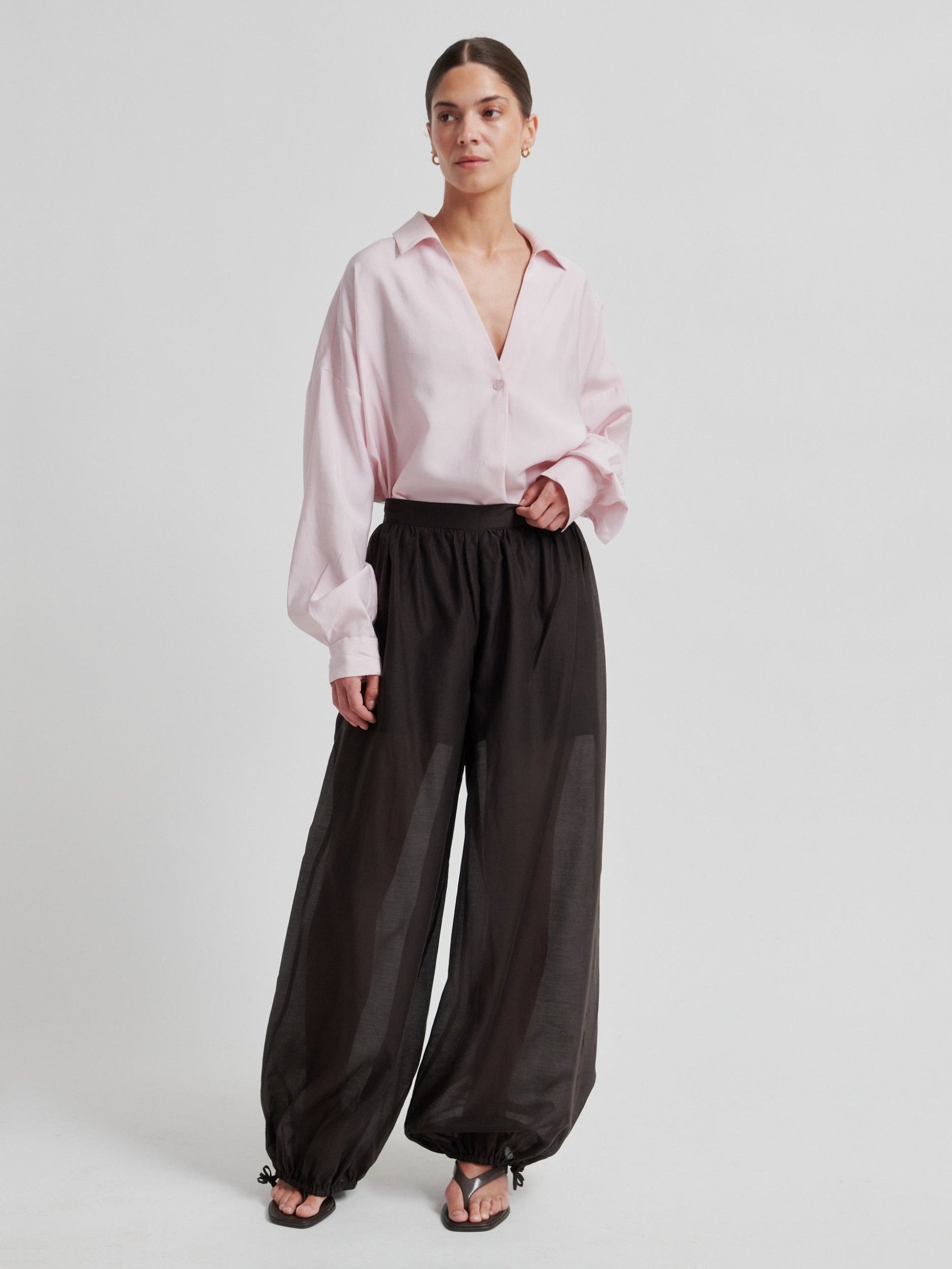 SECOND FEMALE HAREMBROEK