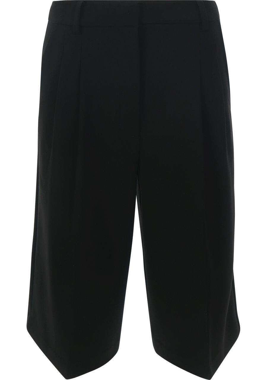 SECOND FEMALE BERMUDA