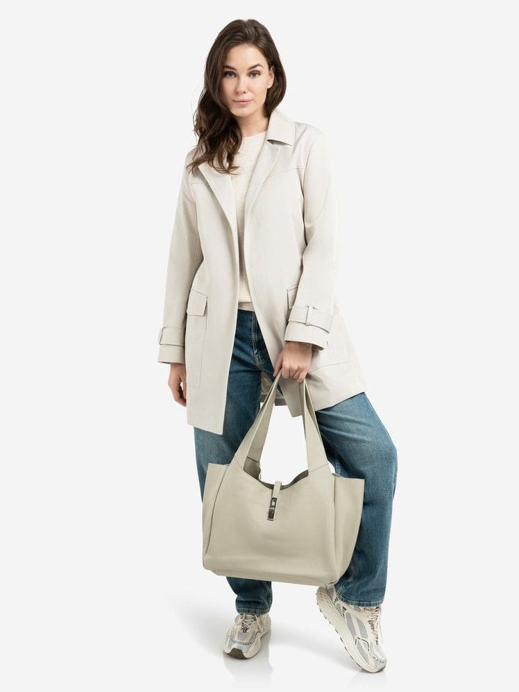 YAYA TRUI KORTE MOUW