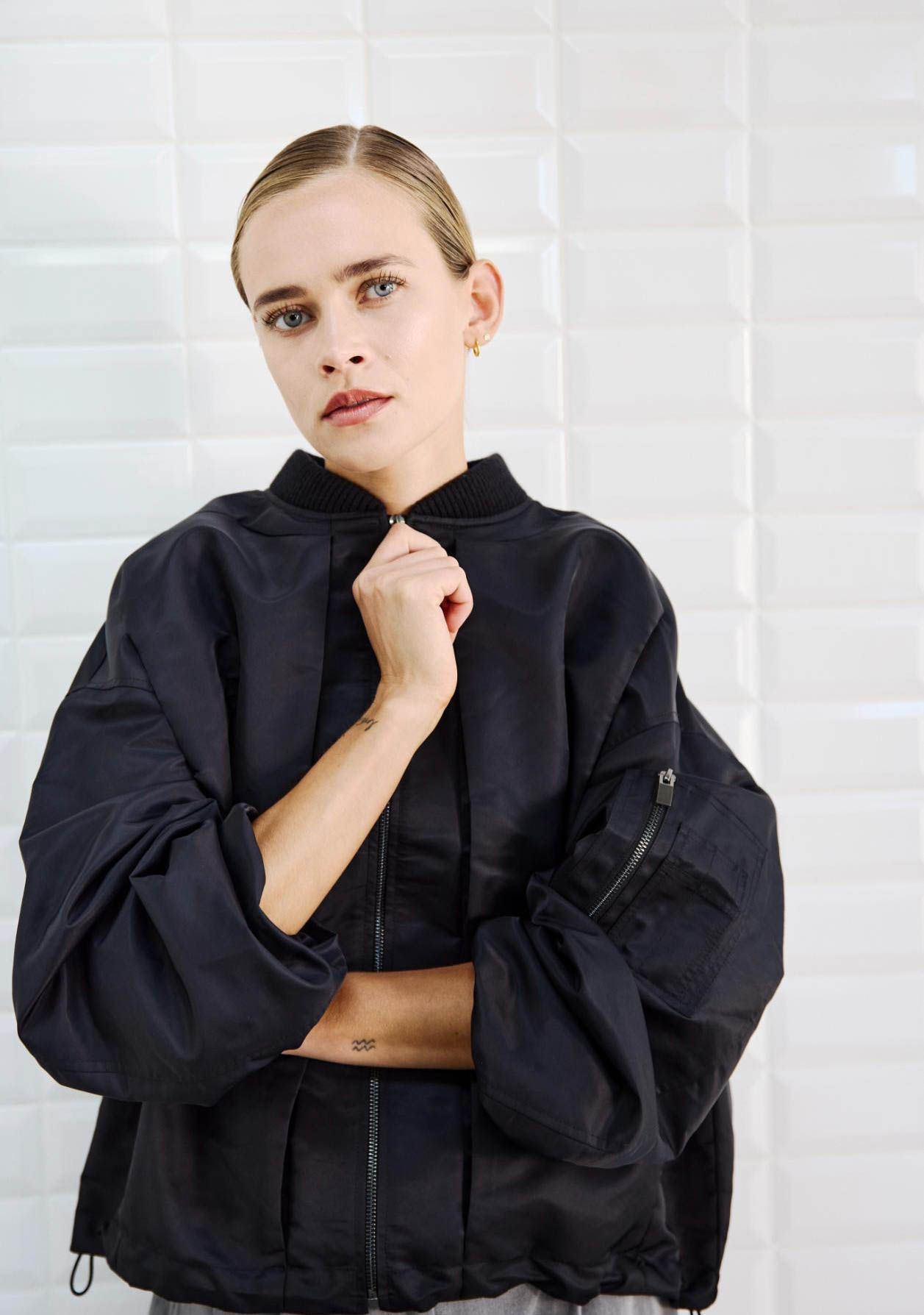 WITH BLACK BOMBERJACK