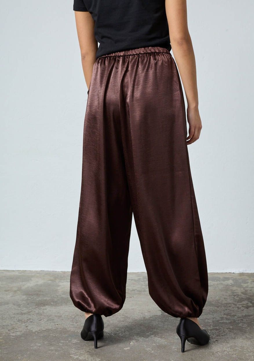 SISTERS POINT HAREMBROEK