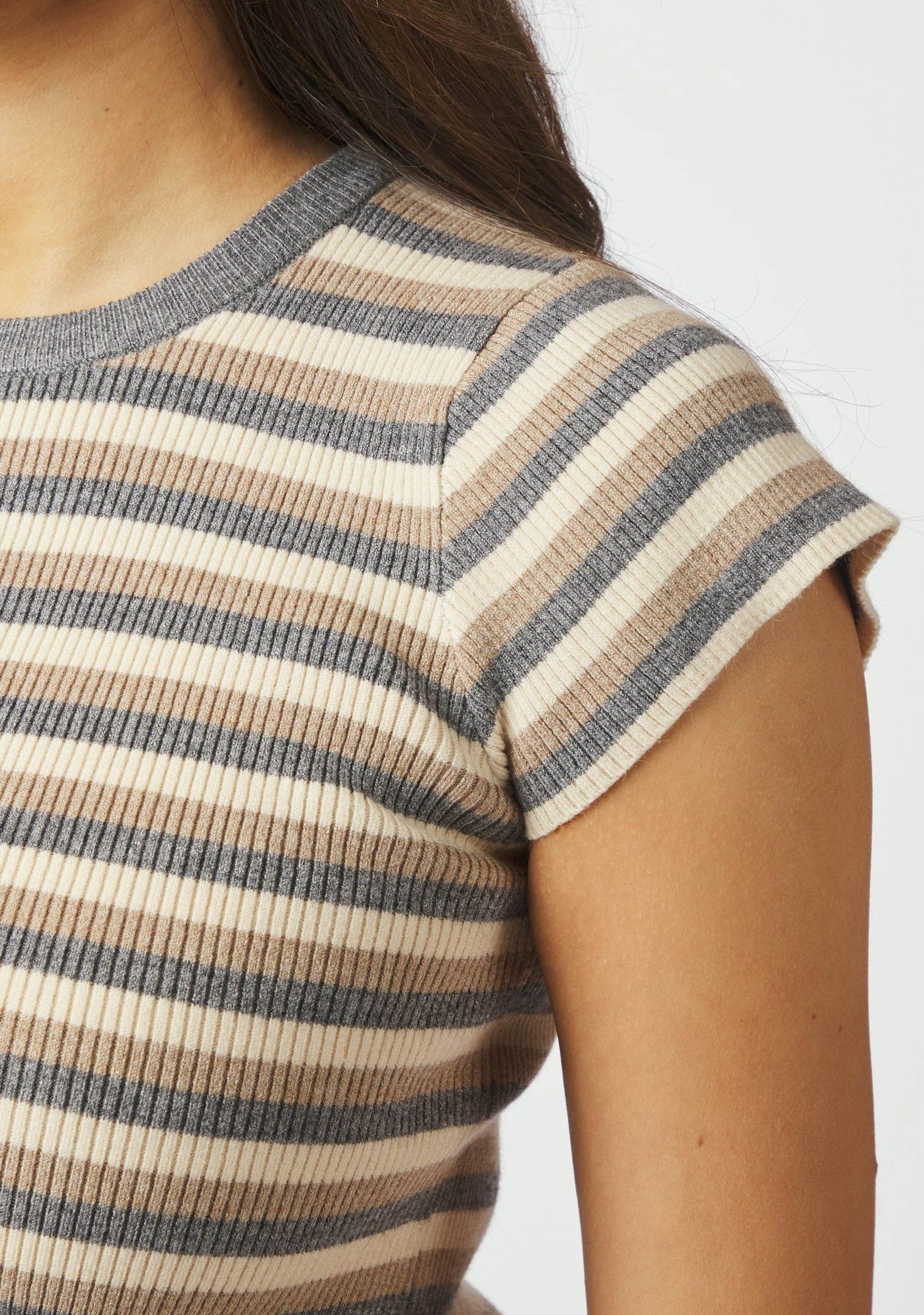 NEO NOIR TRUI KORTE MOUW