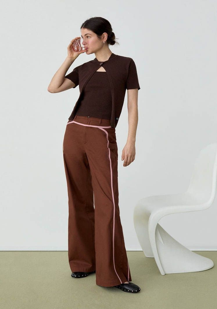 LAAGAM TRUI KORTE MOUW