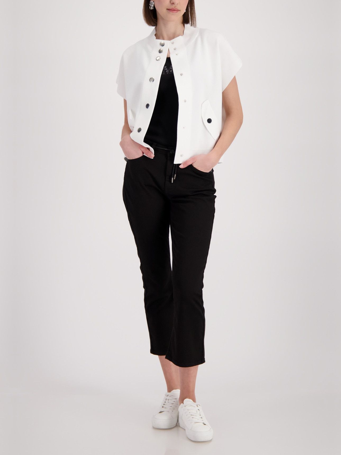 MONARI VEST