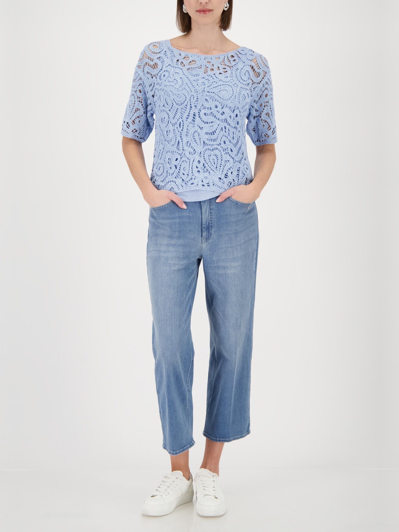 MONARI TRUI KORTE MOUW