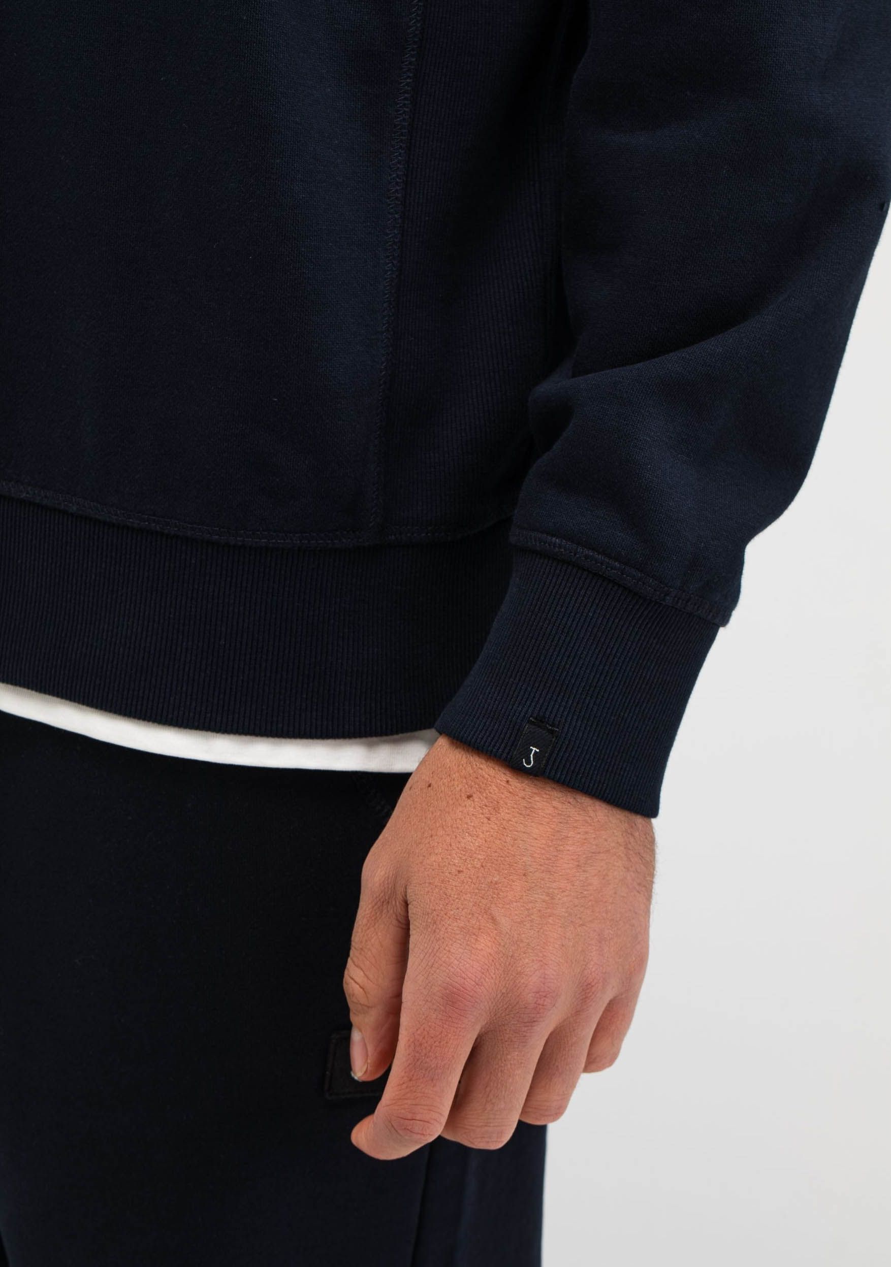 BUTCHER OF BLUE SWEATER