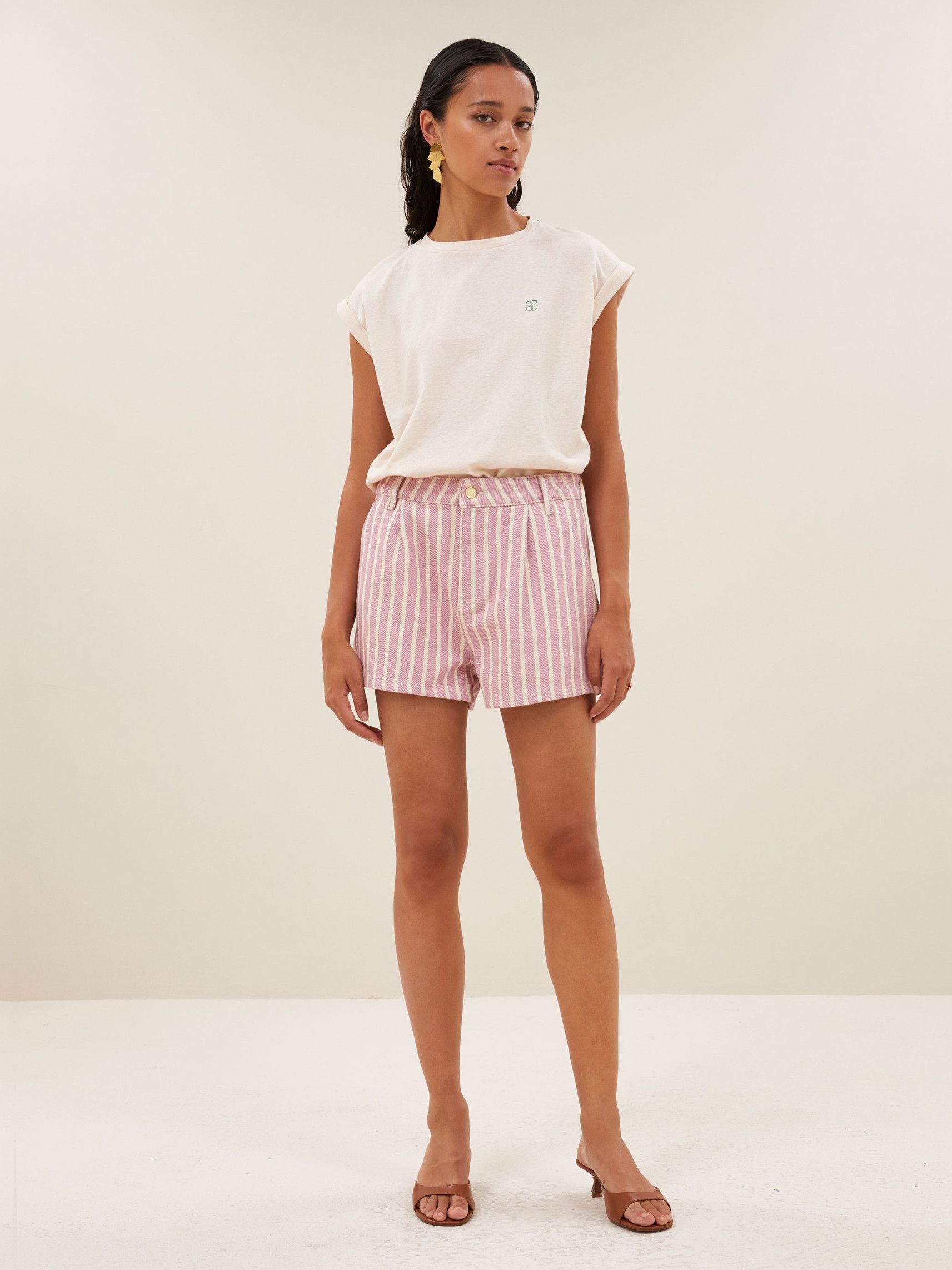 BY-BAR SHORT