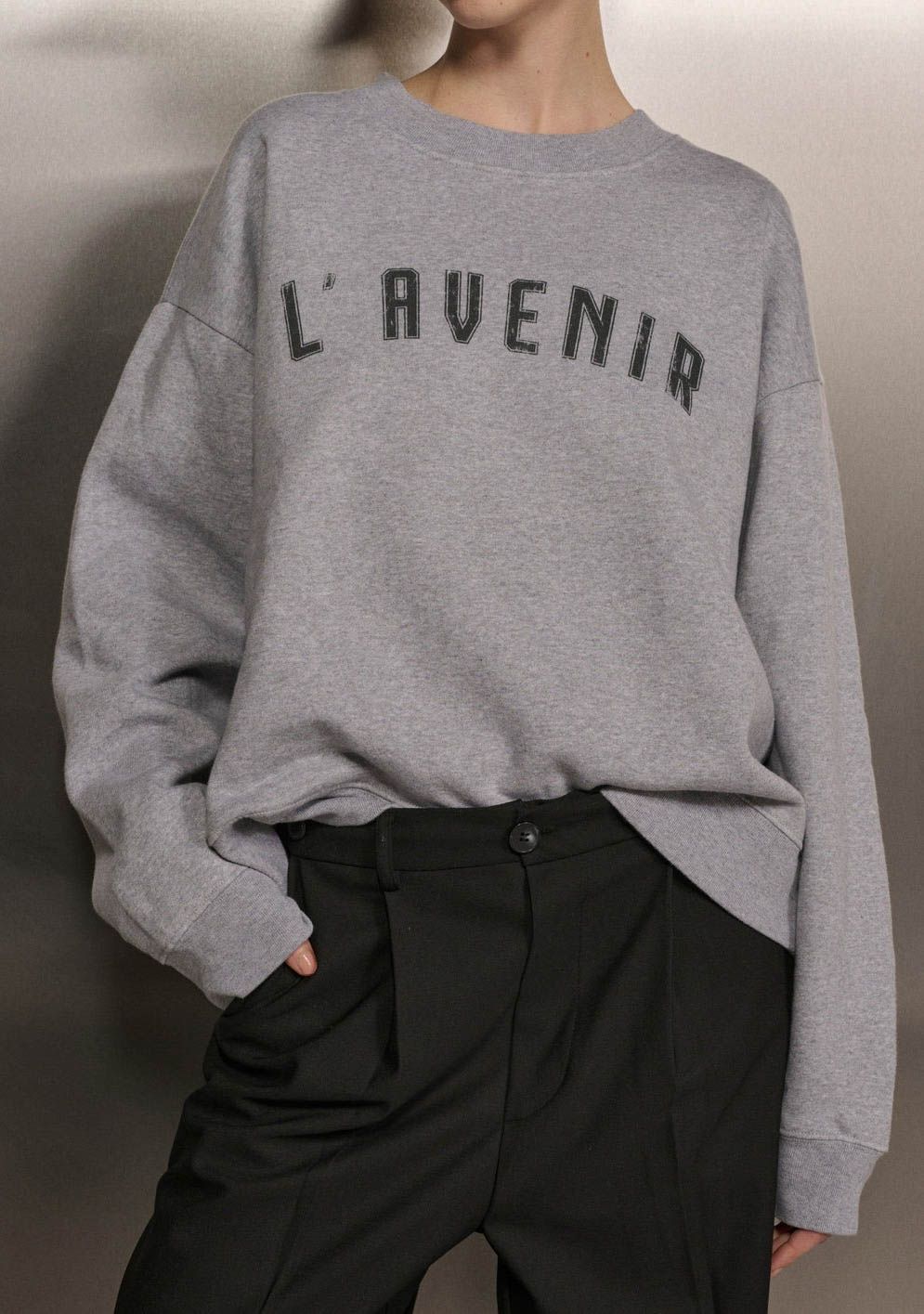 CLUB L 'AVENIR SWEATER