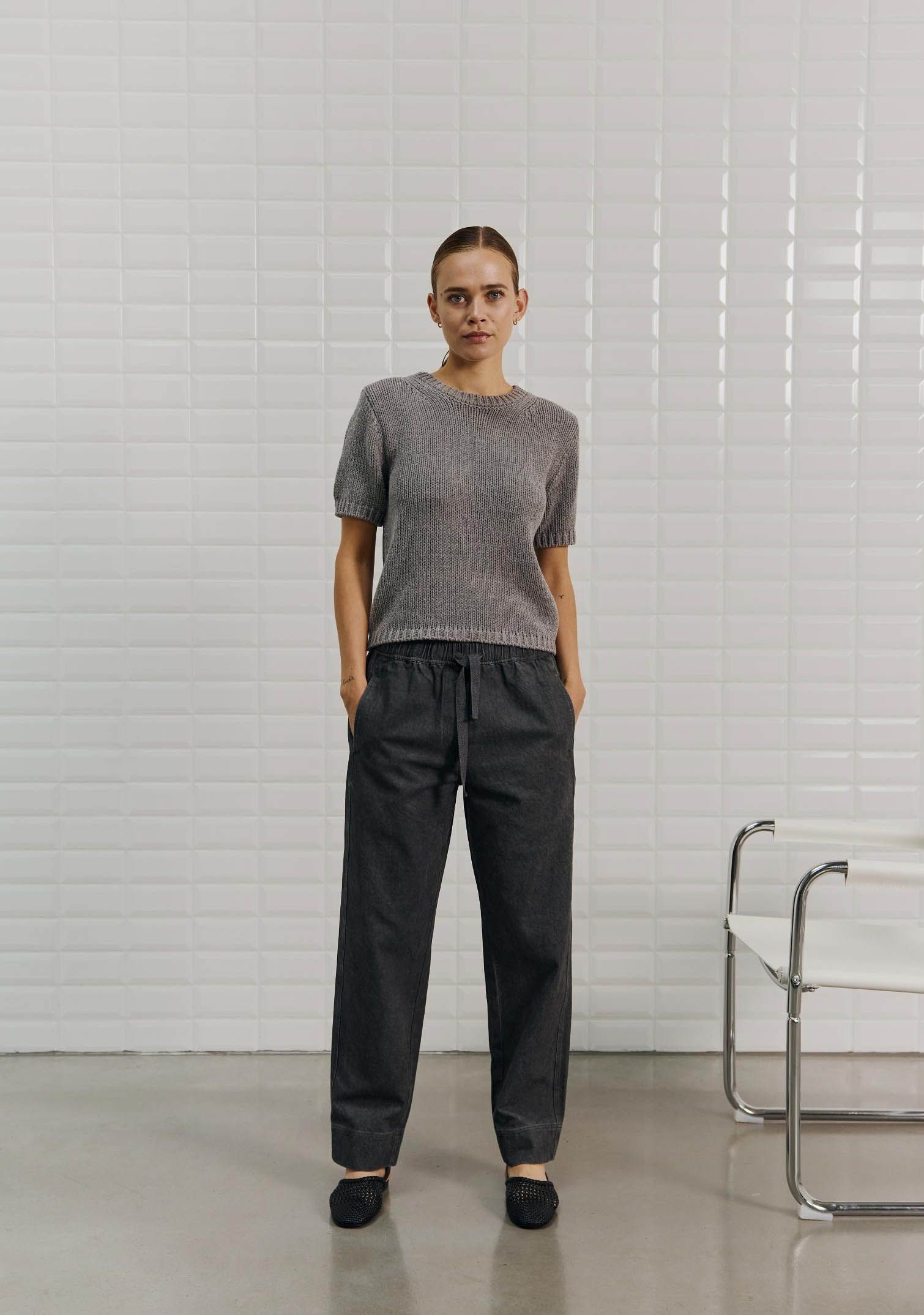 WITH BLACK TRUI KORTE MOUW