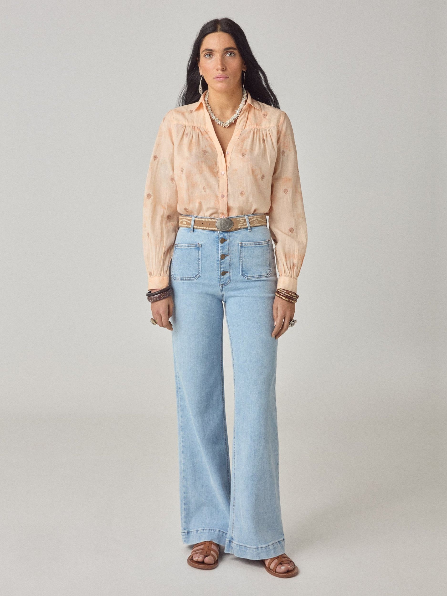 MAISON HOTEL BLOUSE