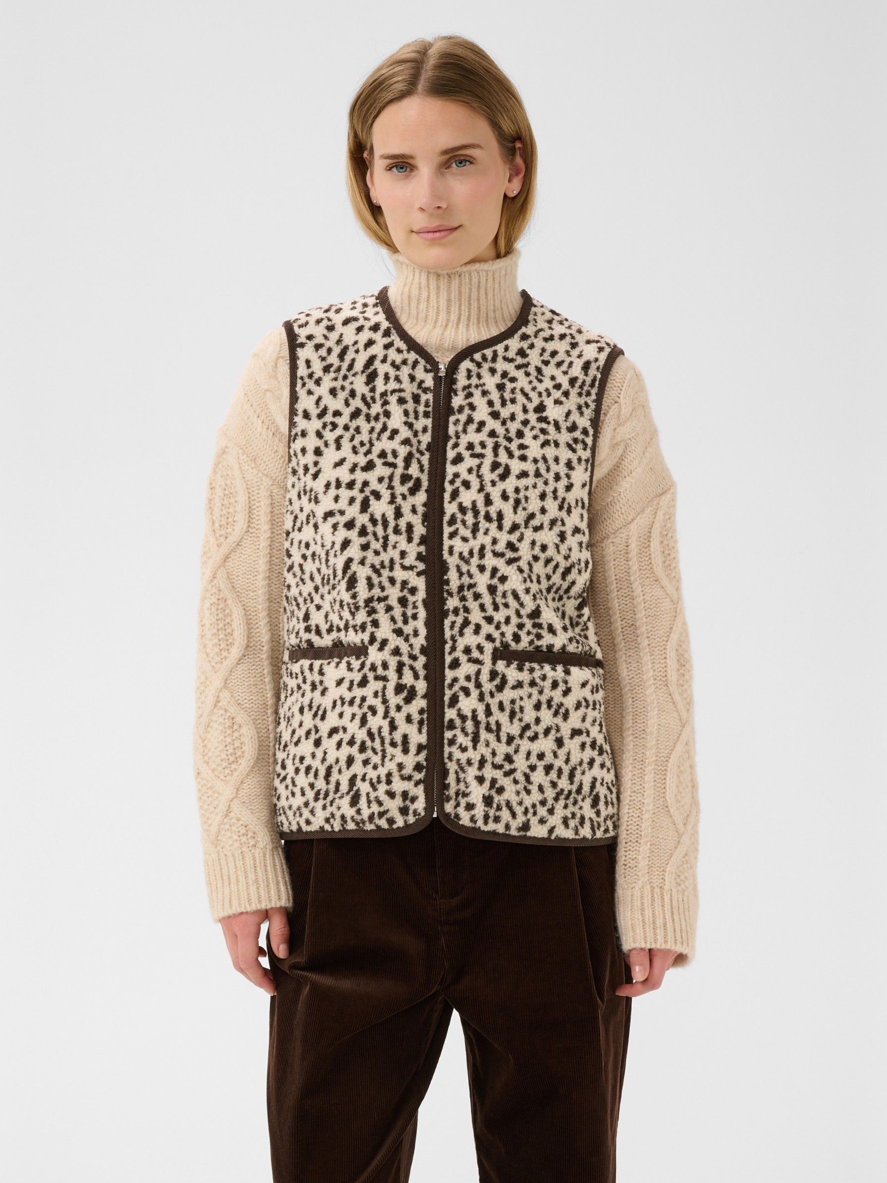 PART TWO - JAS - Beige