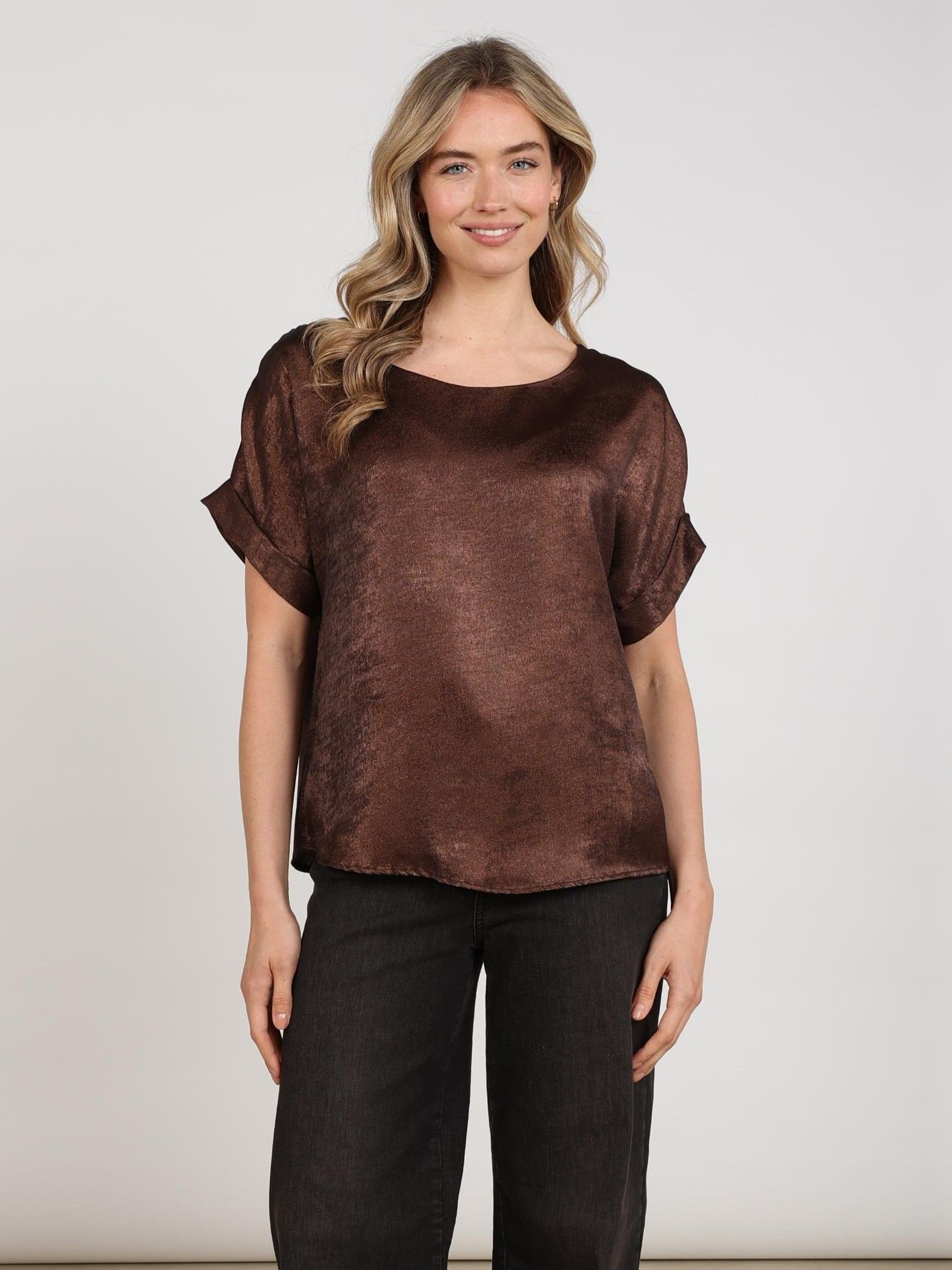 NUKUS - SHIRT - Bruin