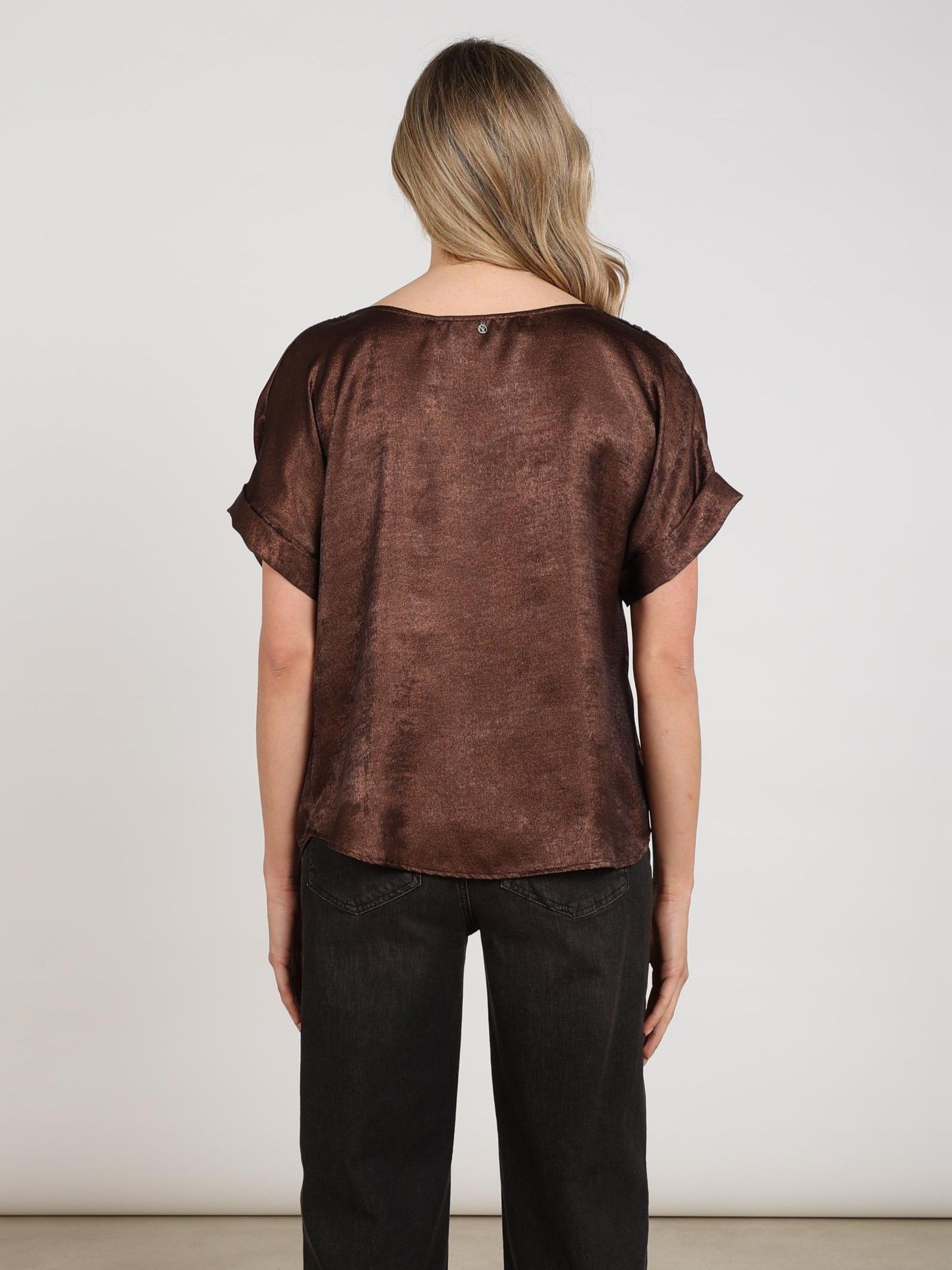 NUKUS - SHIRT - Bruin