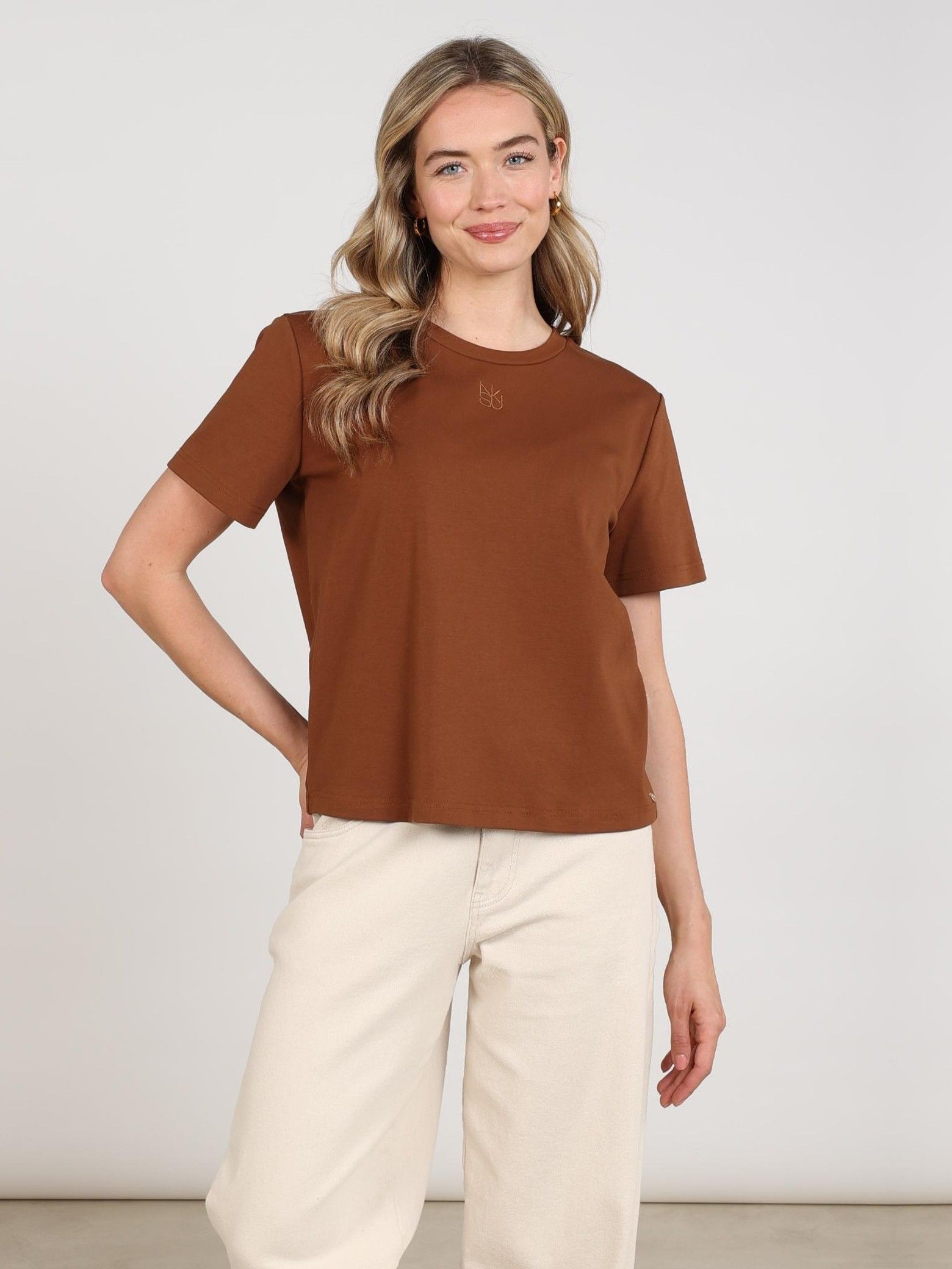 NUKUS - SHIRT - Bruin