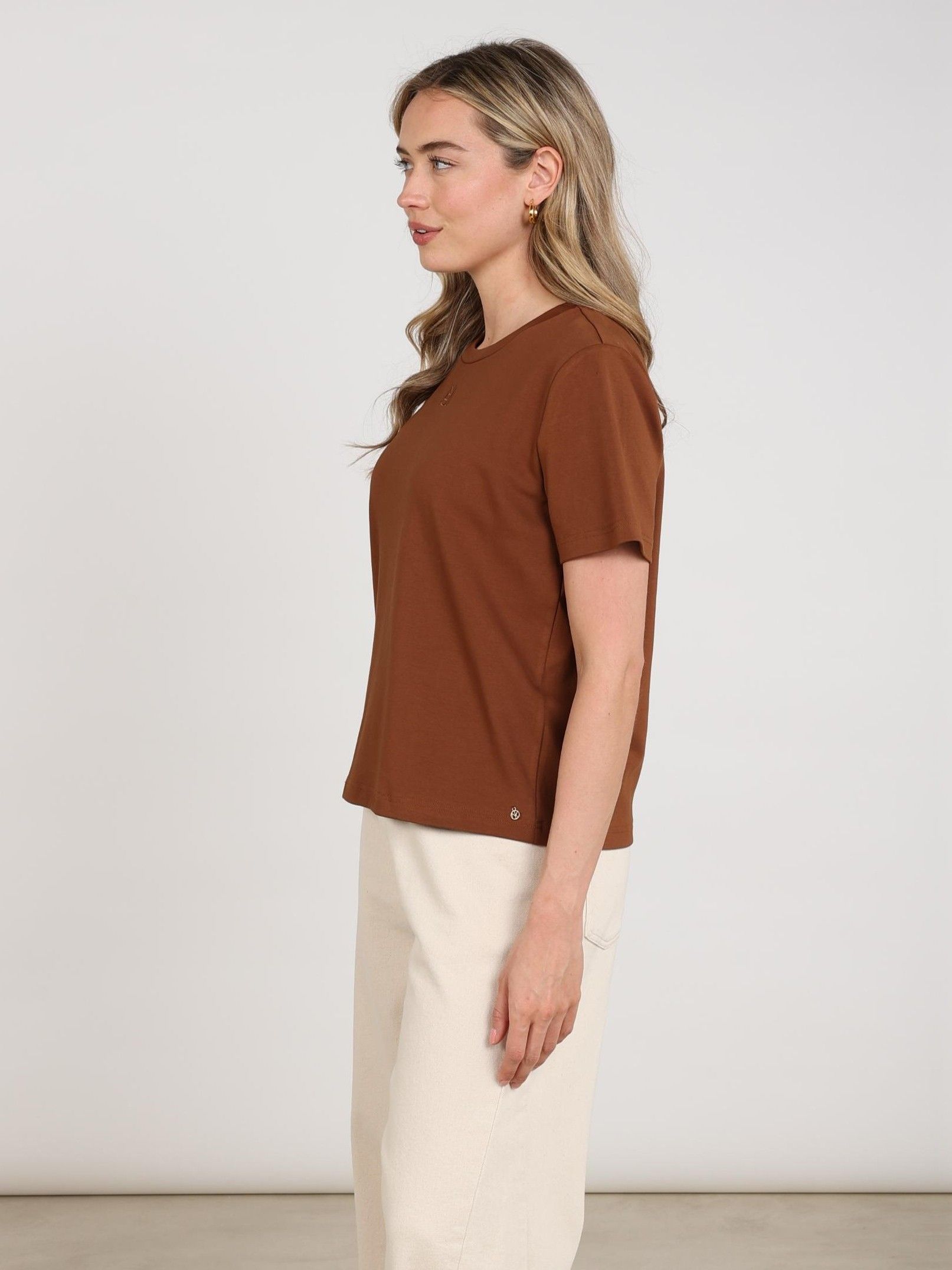 NUKUS - SHIRT - Bruin