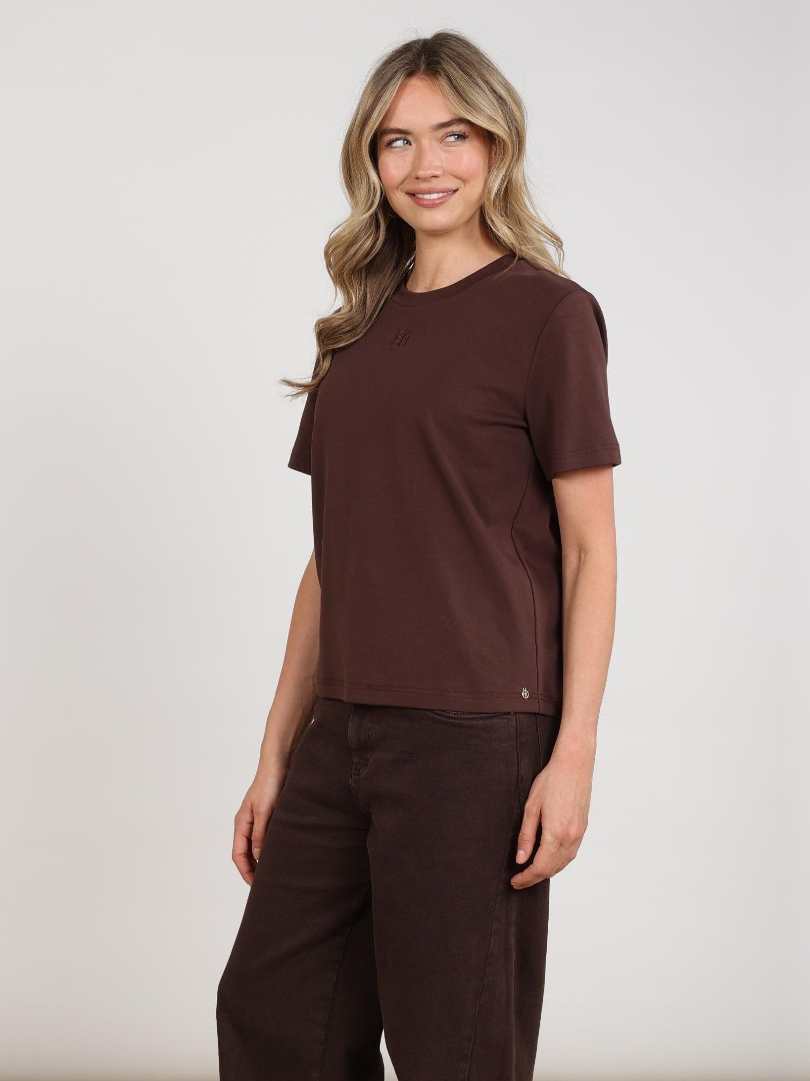 NUKUS - SHIRT - Bruin