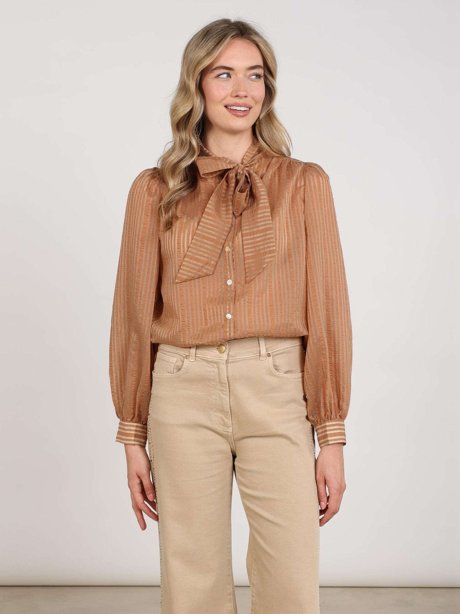 NUKUS - BLOUSE - Bruin