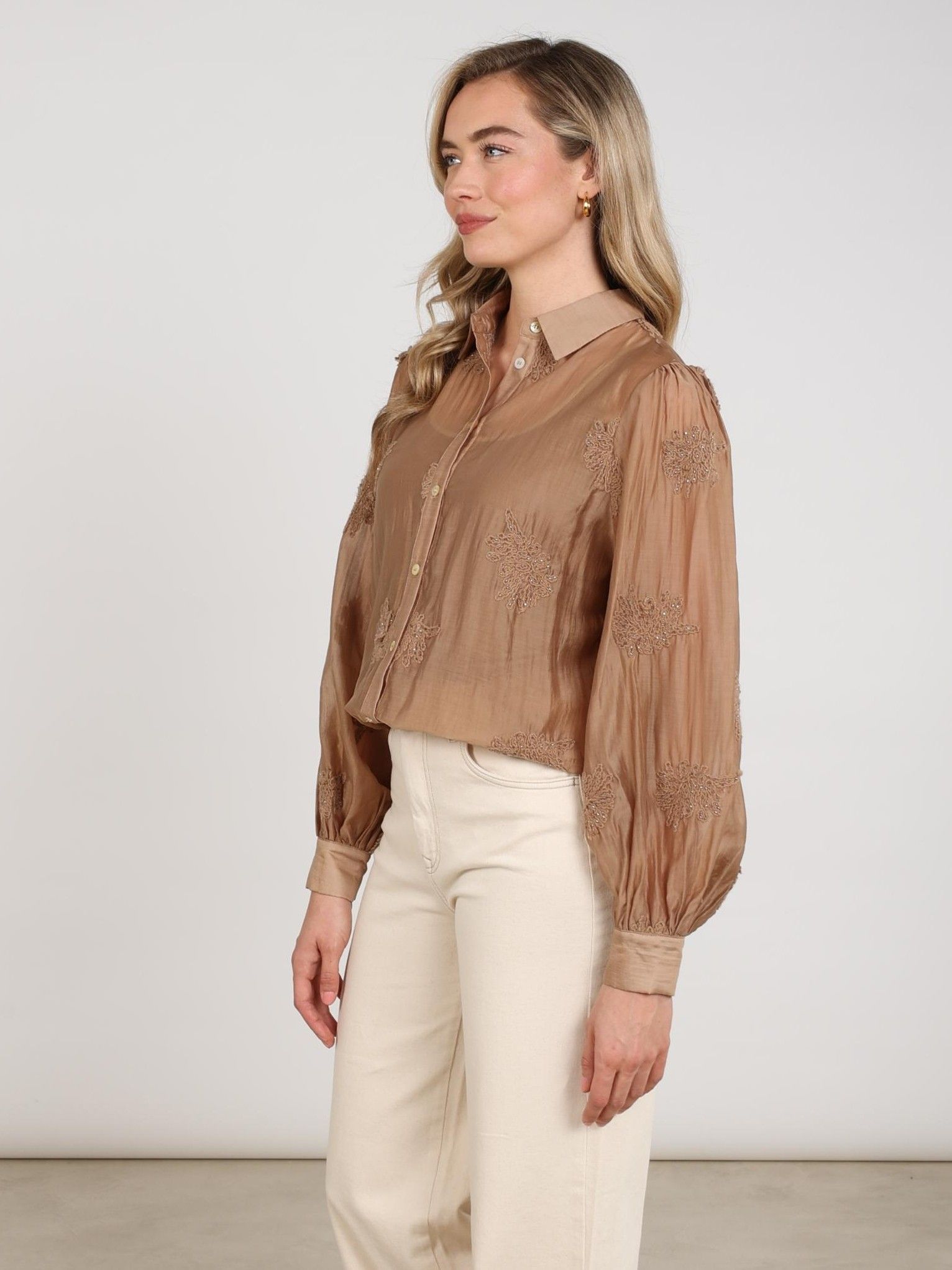 NUKUS - BLOUSE - Bruin