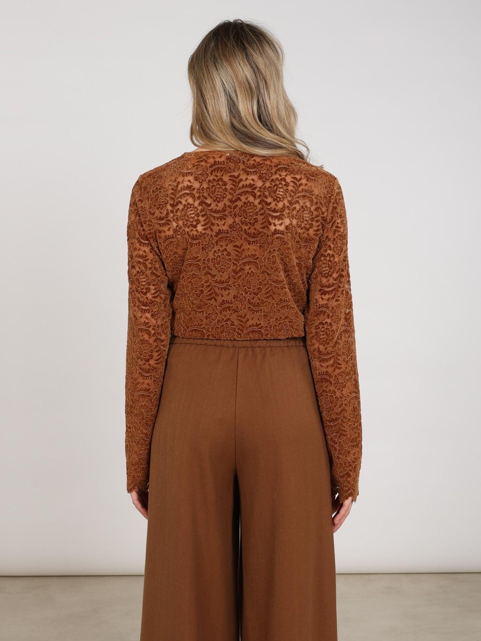 NUKUS - SHIRT - Bruin
