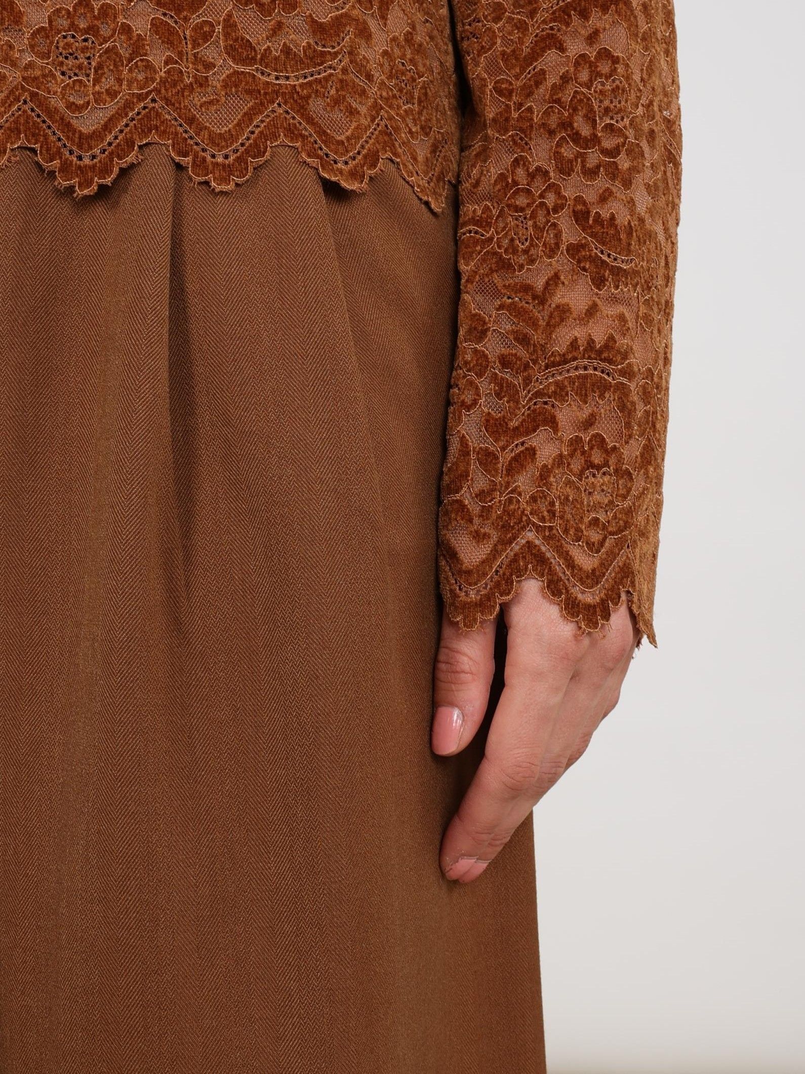 NUKUS - SHIRT - Bruin