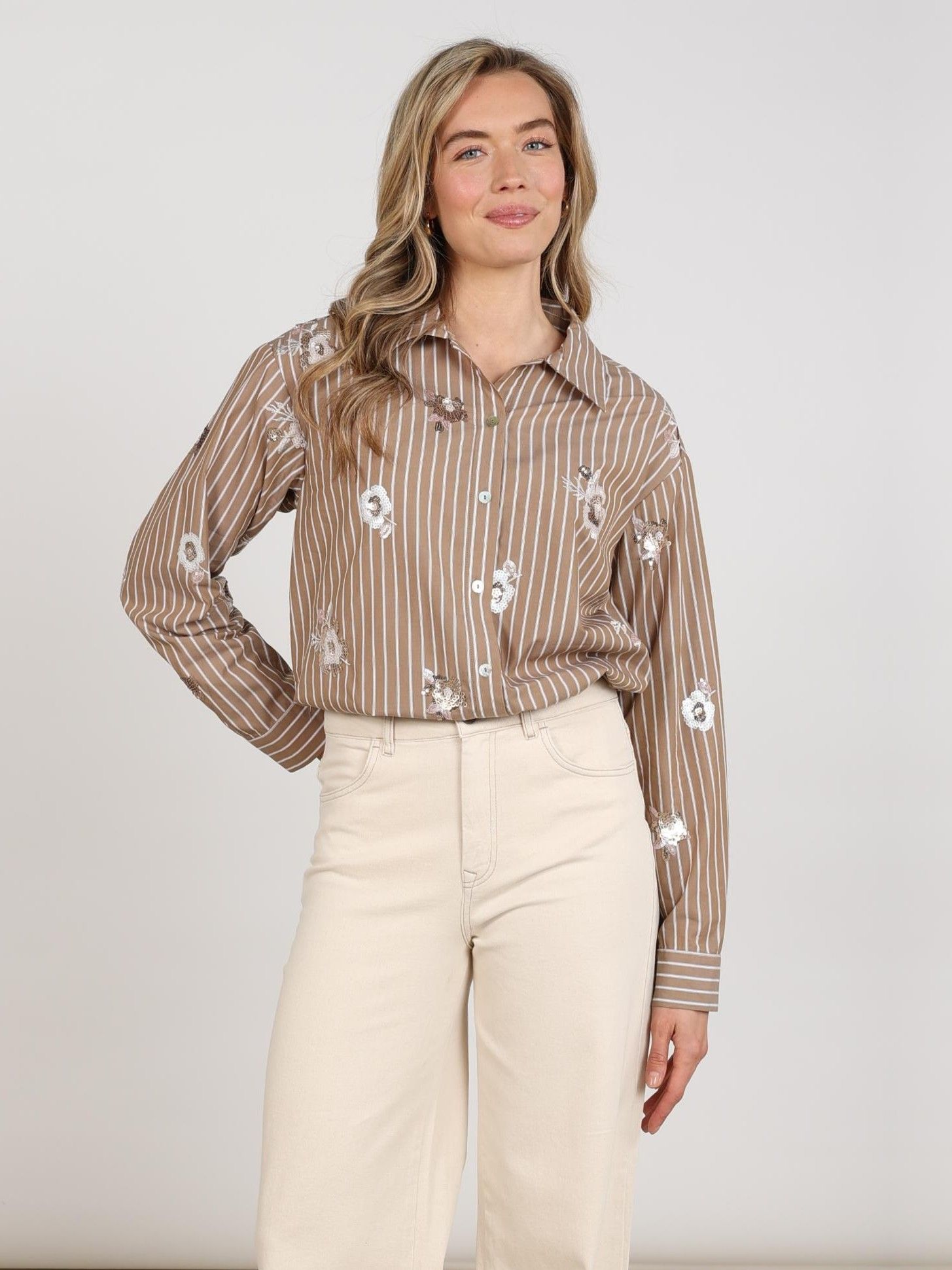 NUKUS - BLOUSE - Bruin