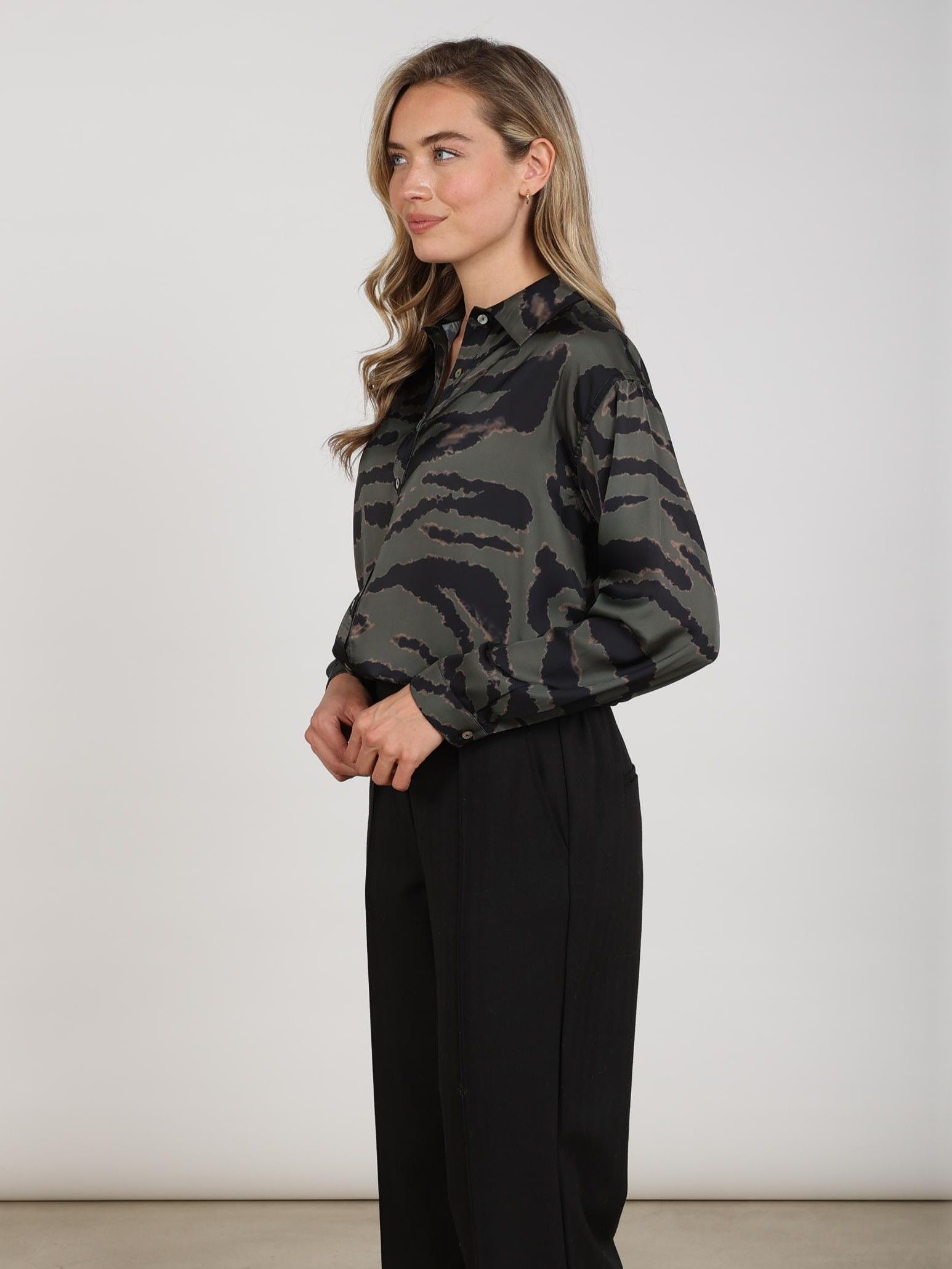 NUKUS - BLOUSE - Zwart