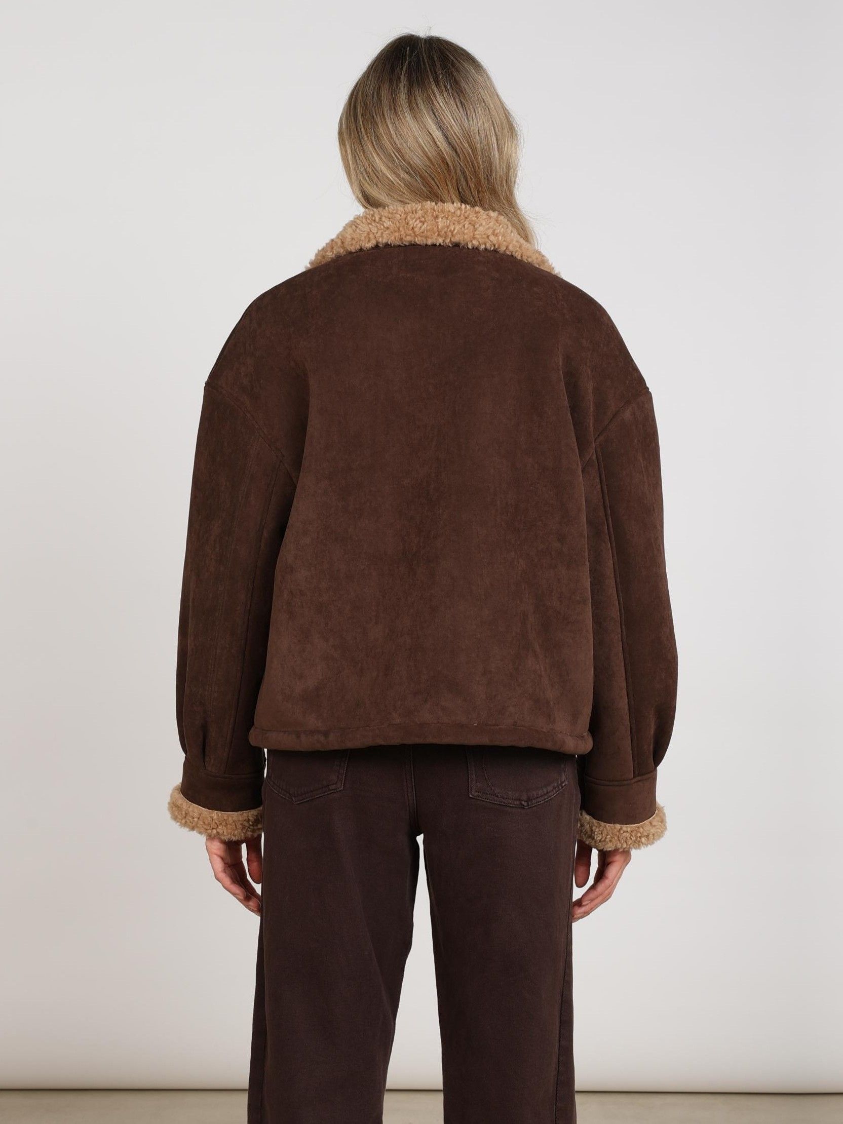 NUKUS - JAS - Bruin