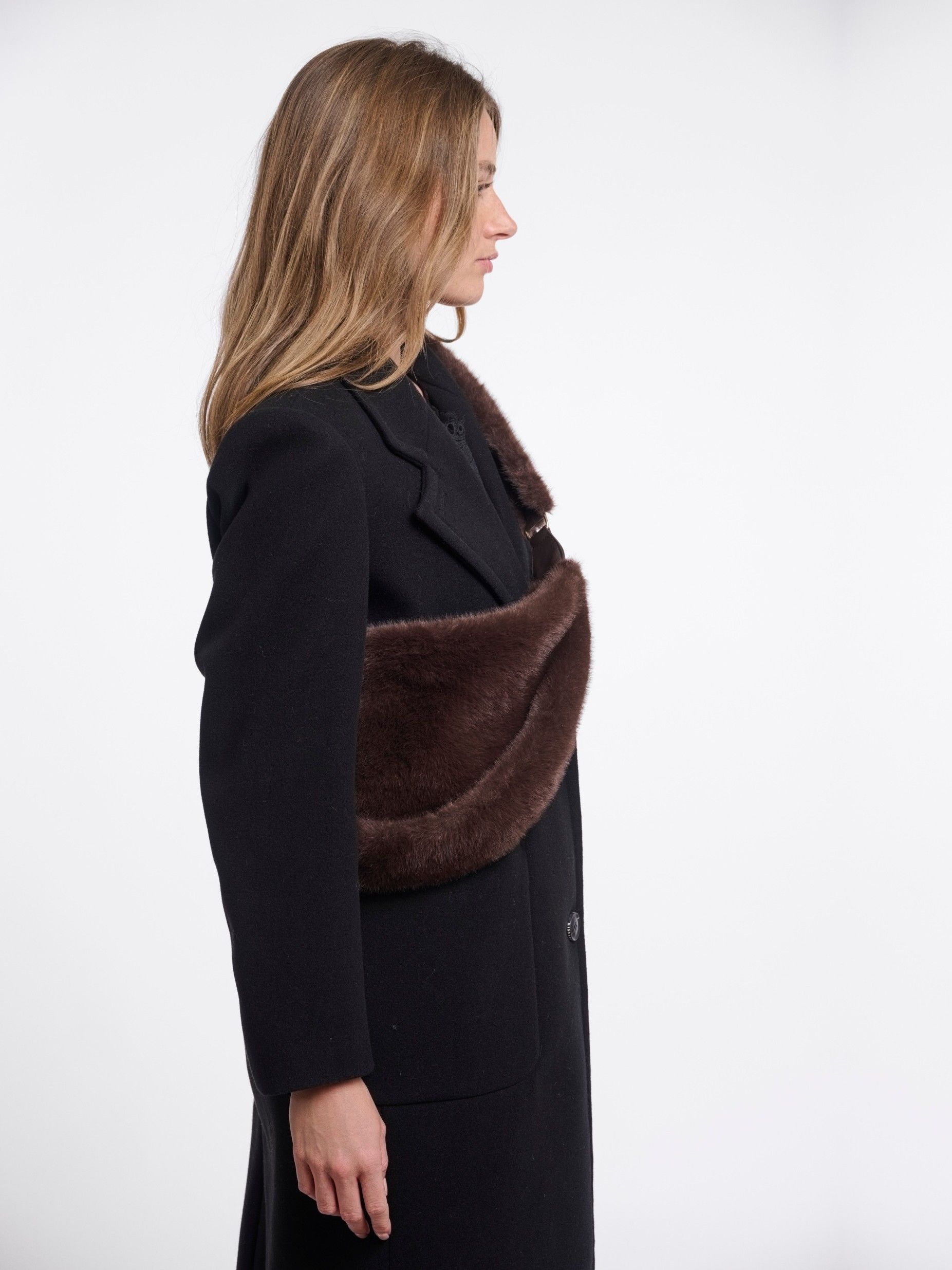 RINO EN PELLE - TAS - Bruin