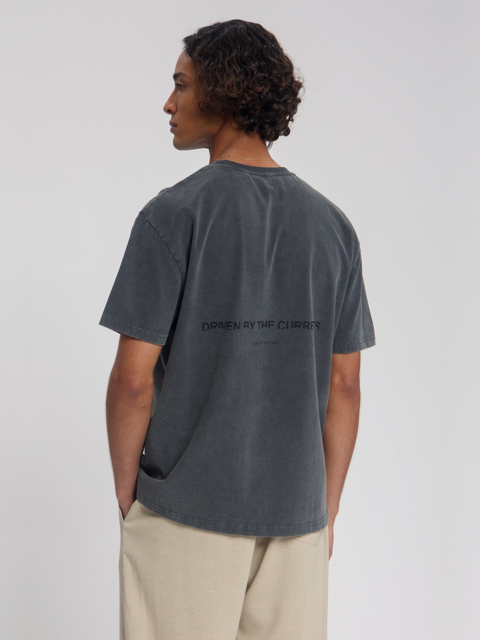 LAW OF THE SEA - TSHIRT - Grijs