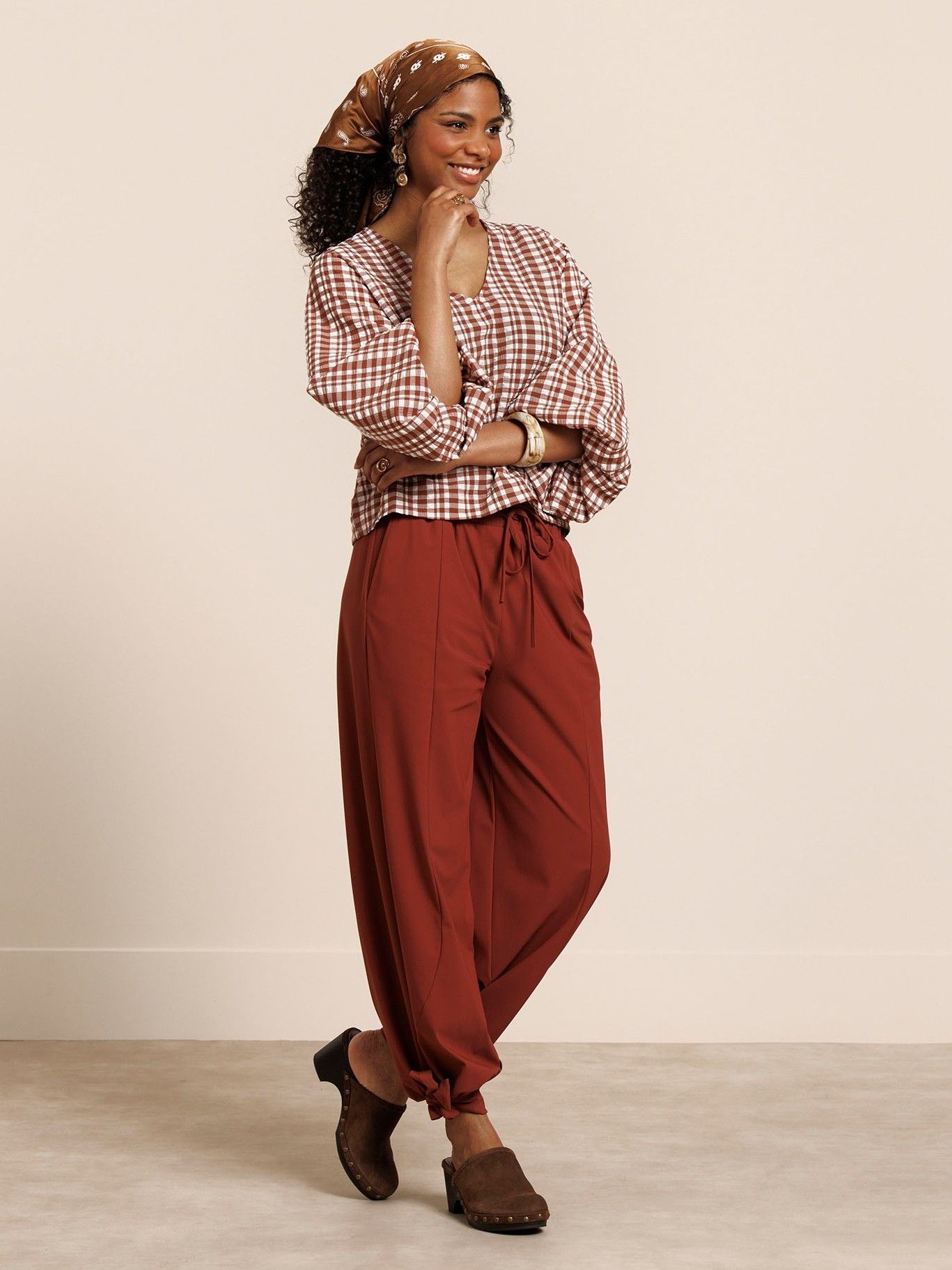 STUDIO ANNELOES - SHORT - Bruin