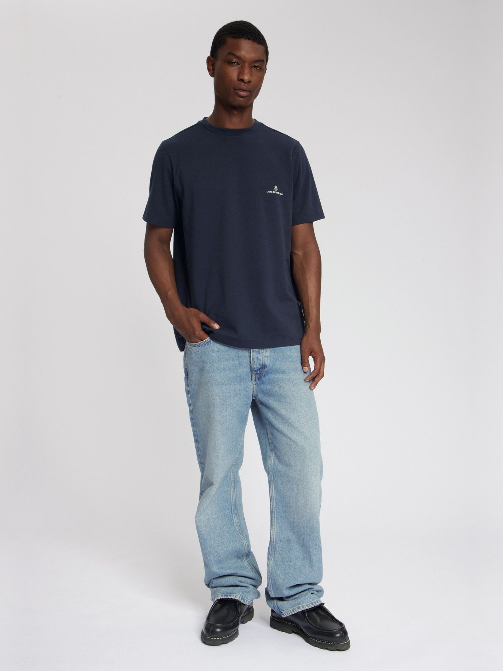 LAW OF THE SEA - TSHIRT - Blauw