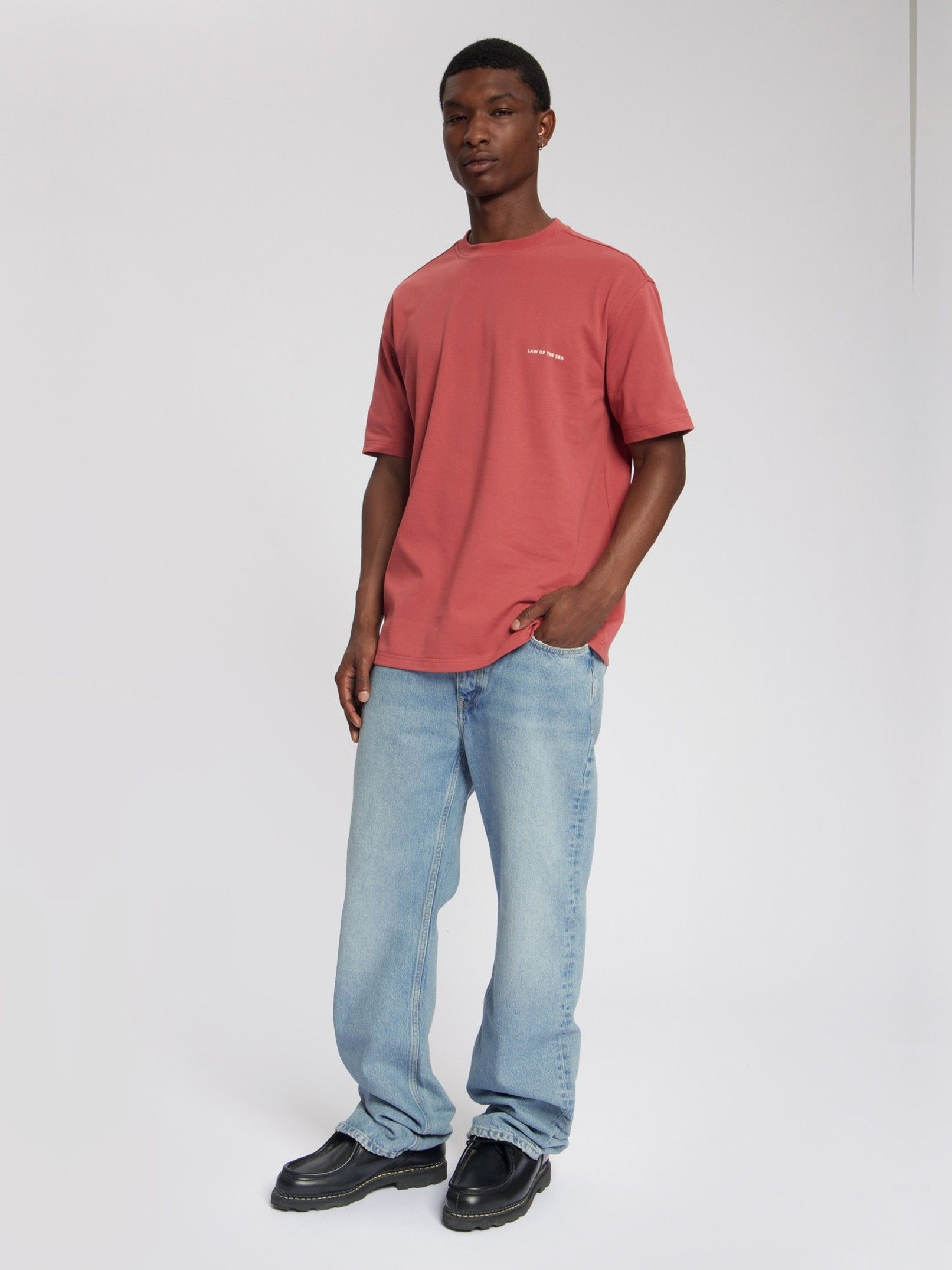 LAW OF THE SEA - TSHIRT - Rood