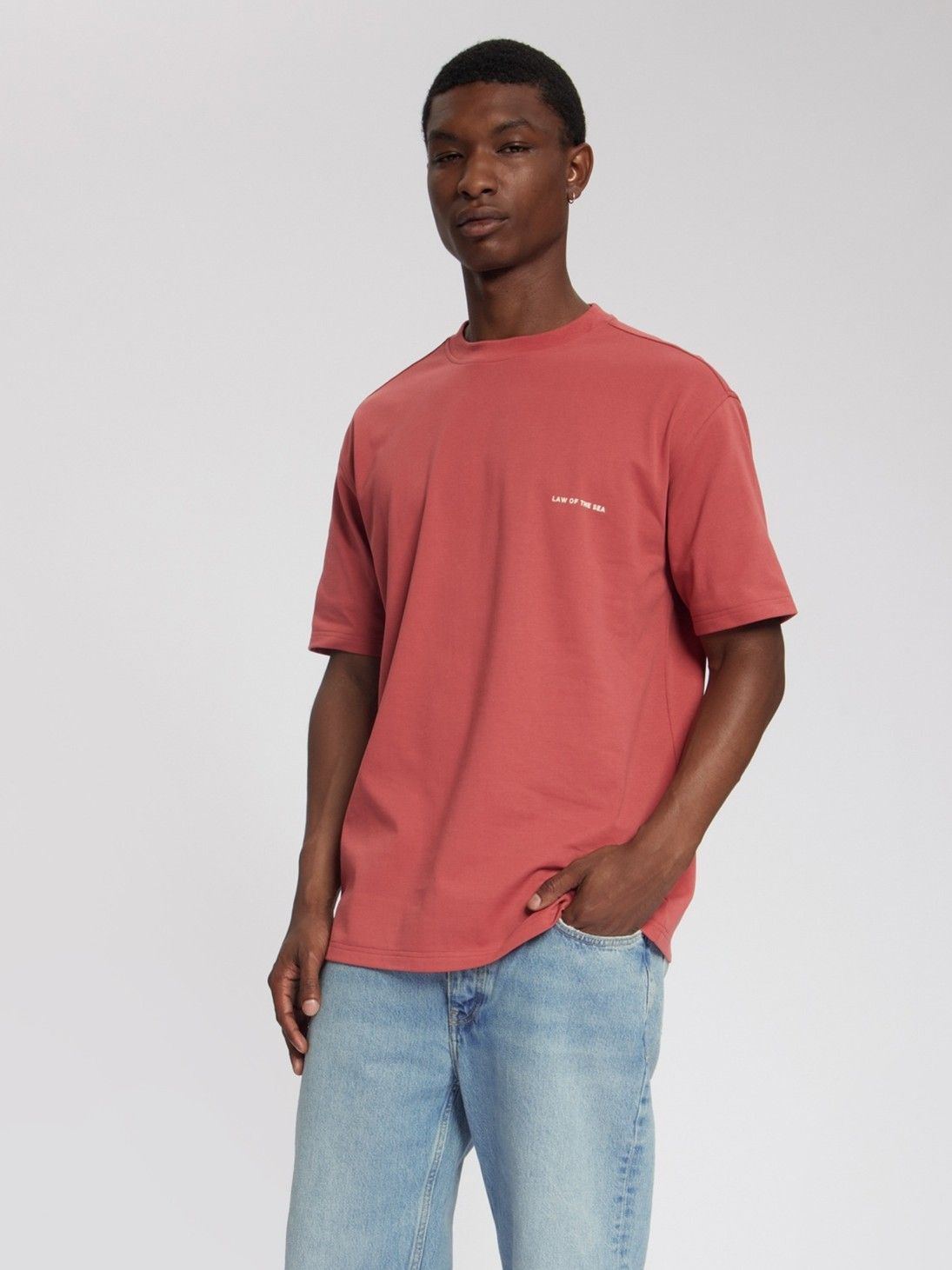 LAW OF THE SEA - TSHIRT - Rood