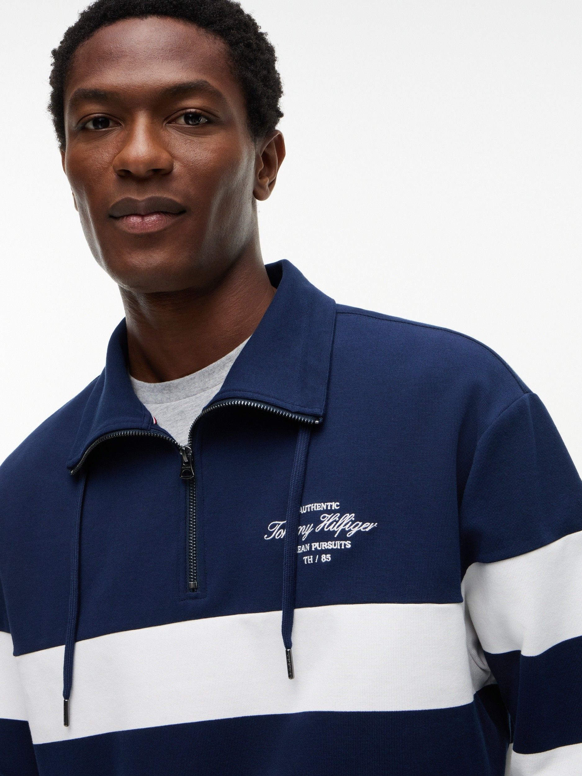 TOMMY HILFIGER - TRUI - Blauw
