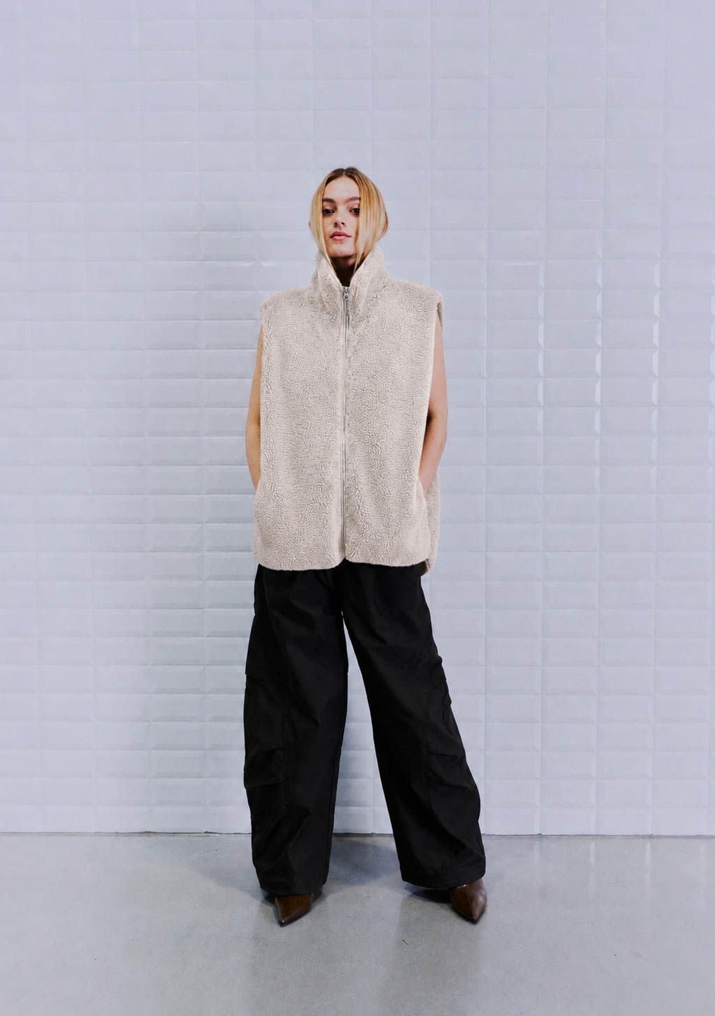 WITH BLACK - JAS - Beige