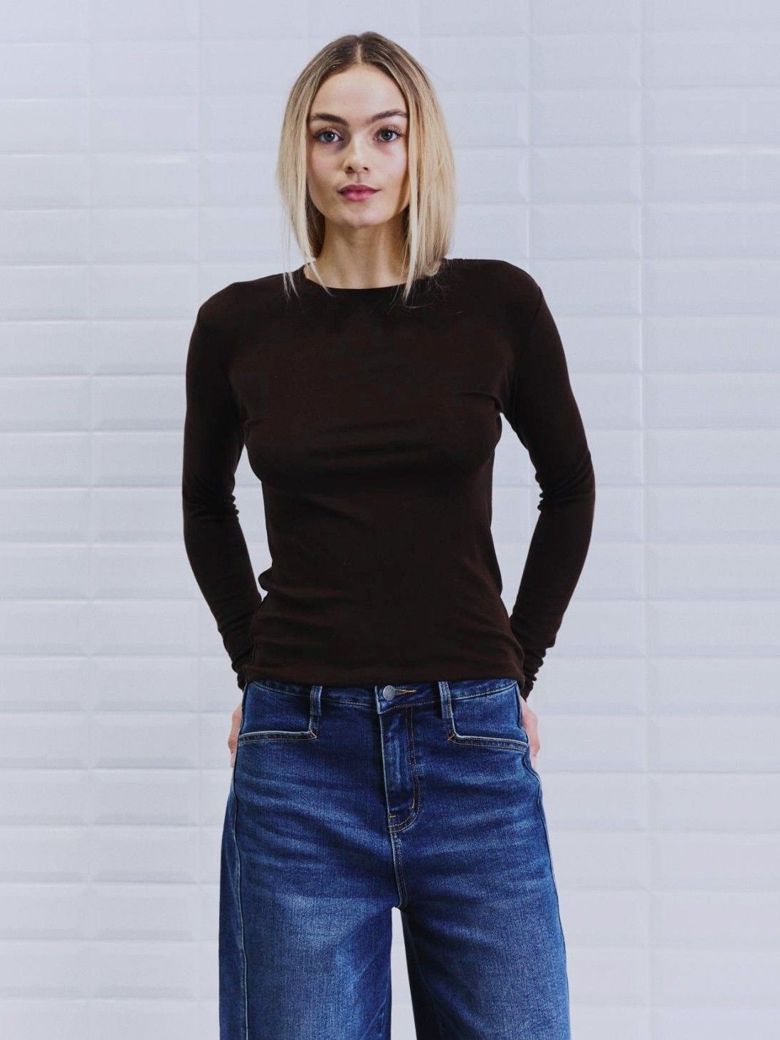 WITH BLACK - SHIRT - Bruin