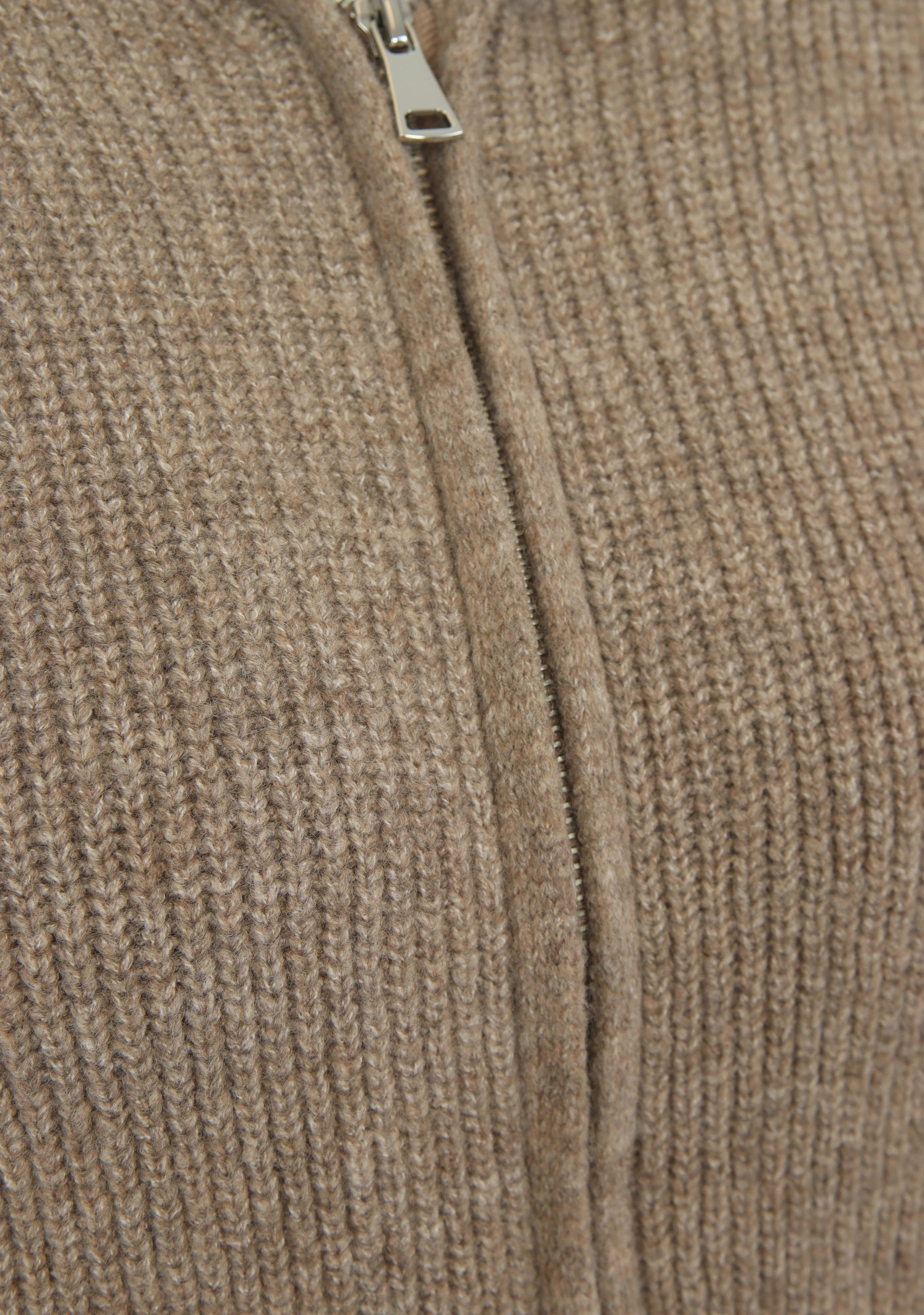 WITH BLACK - VEST - Beige