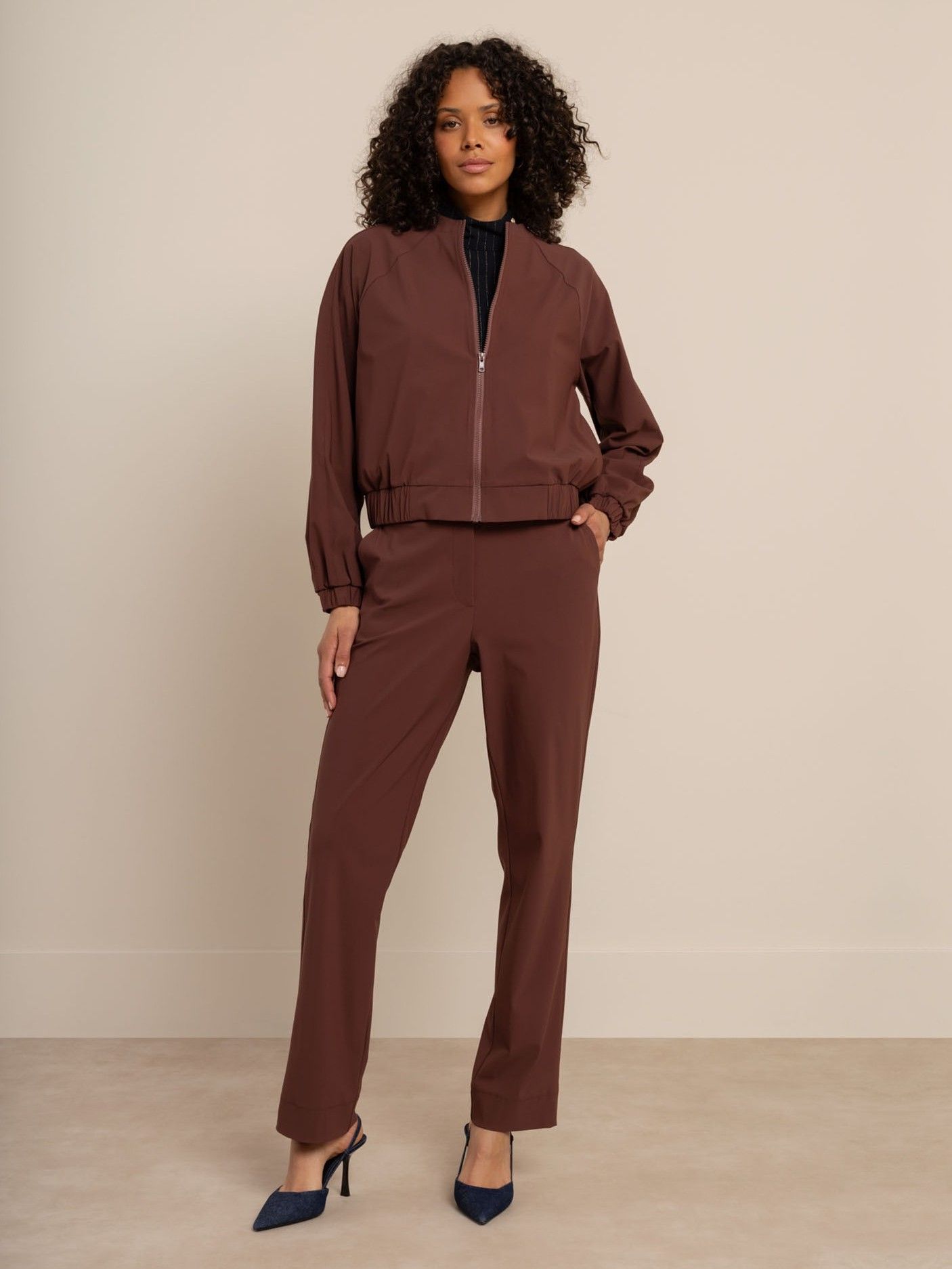 STUDIO ANNELOES - JAS - Bruin