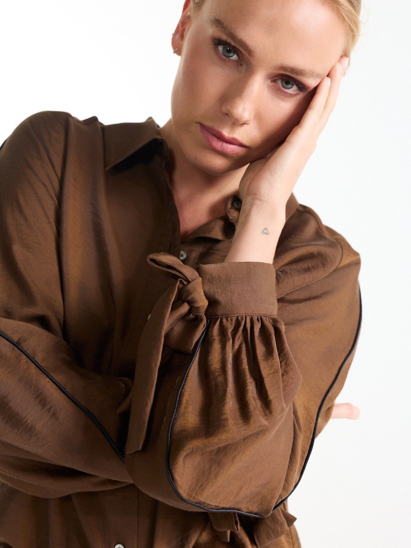 JANSEN AMSTERDAM - BLOUSE - Bruin