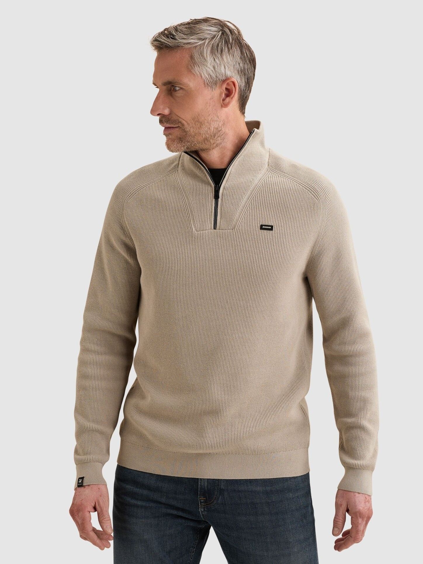 VANGUARD - TRUI - Beige